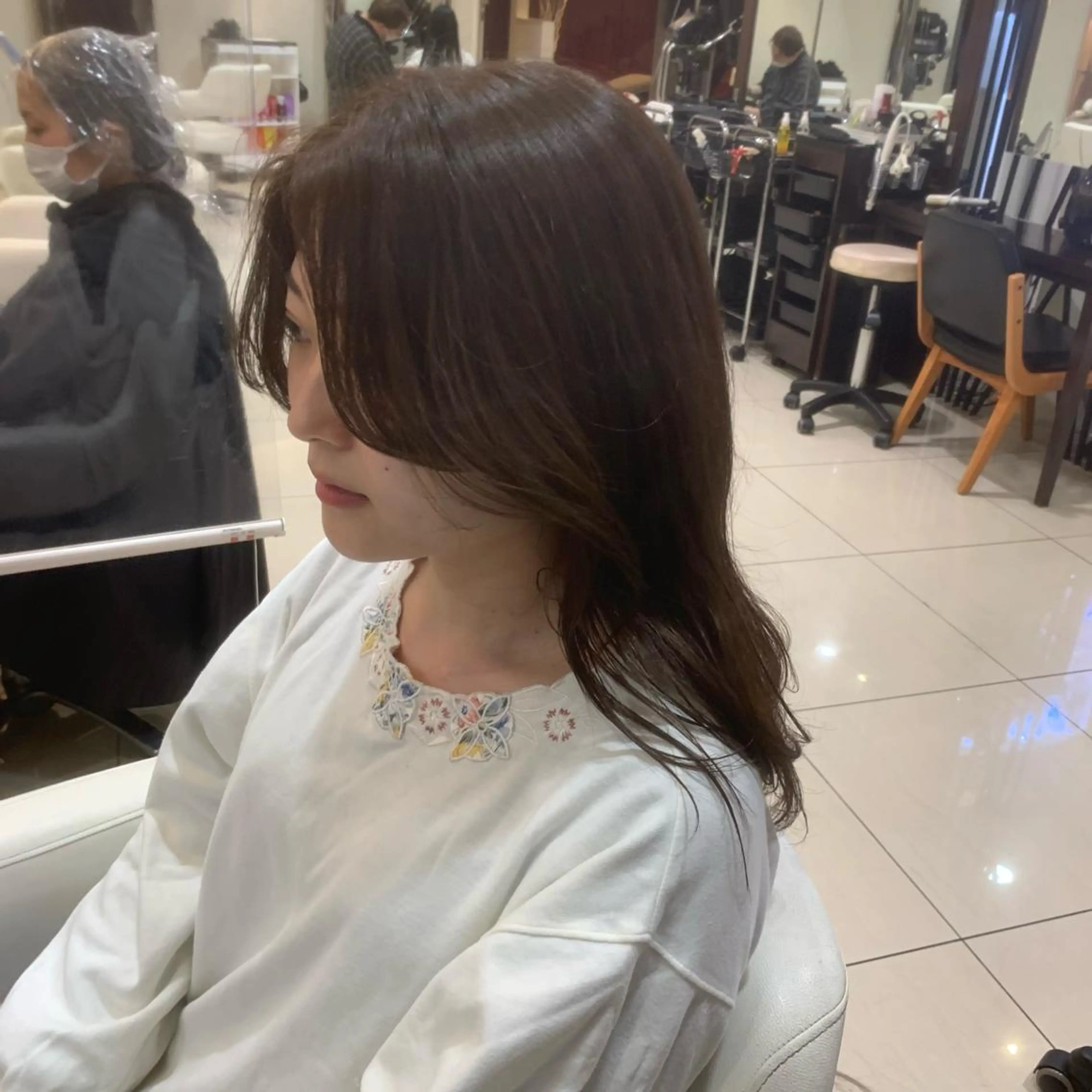 ロング 顔周りカット 韓国風ヘア 透明感カラー/ くびれヘア/館岡俊平のヘアスタイル