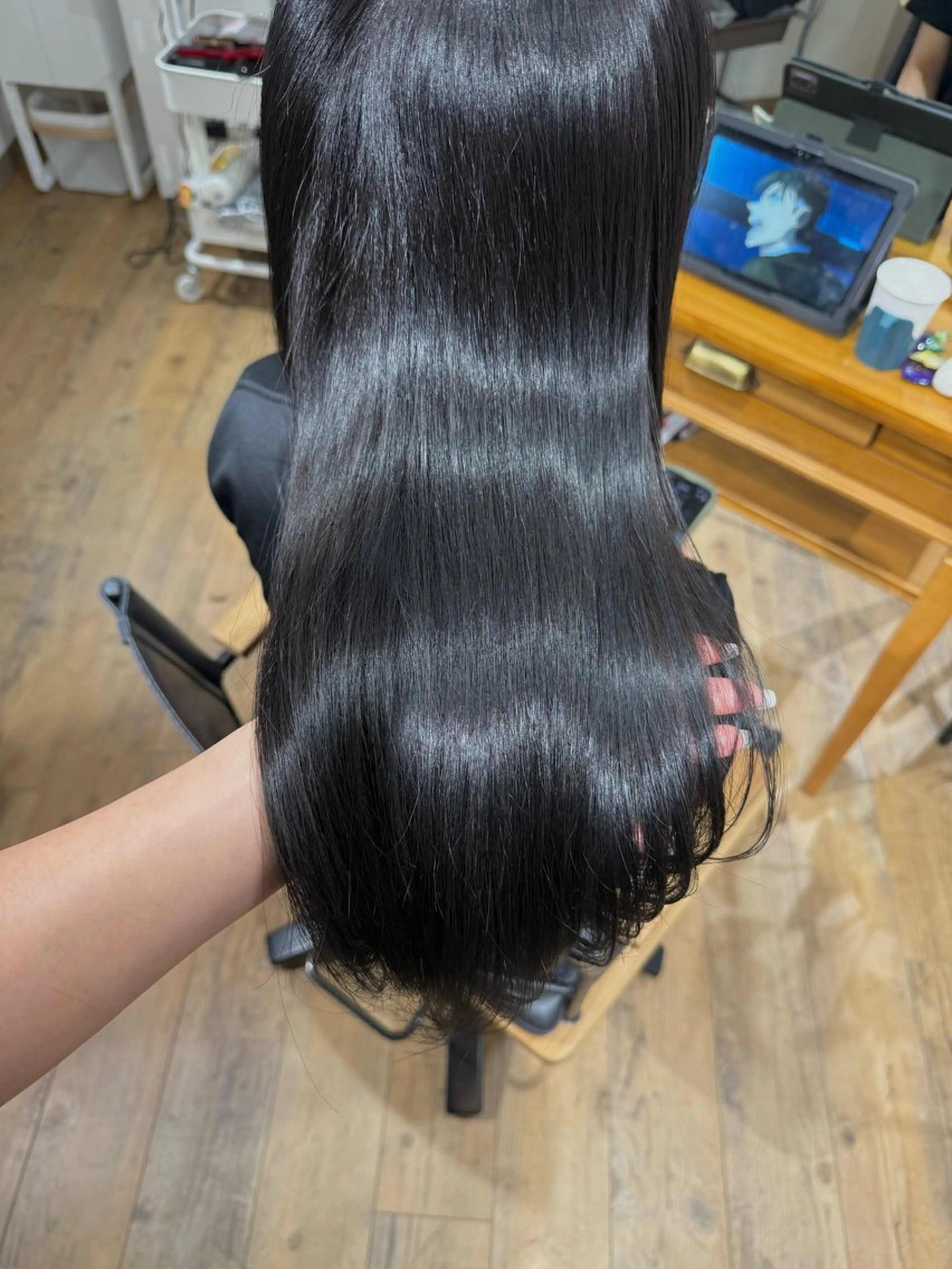 セミロング カラー ブルーカラー ブルージュ ✨艶髪✨ 奈須晴香のヘアスタイル