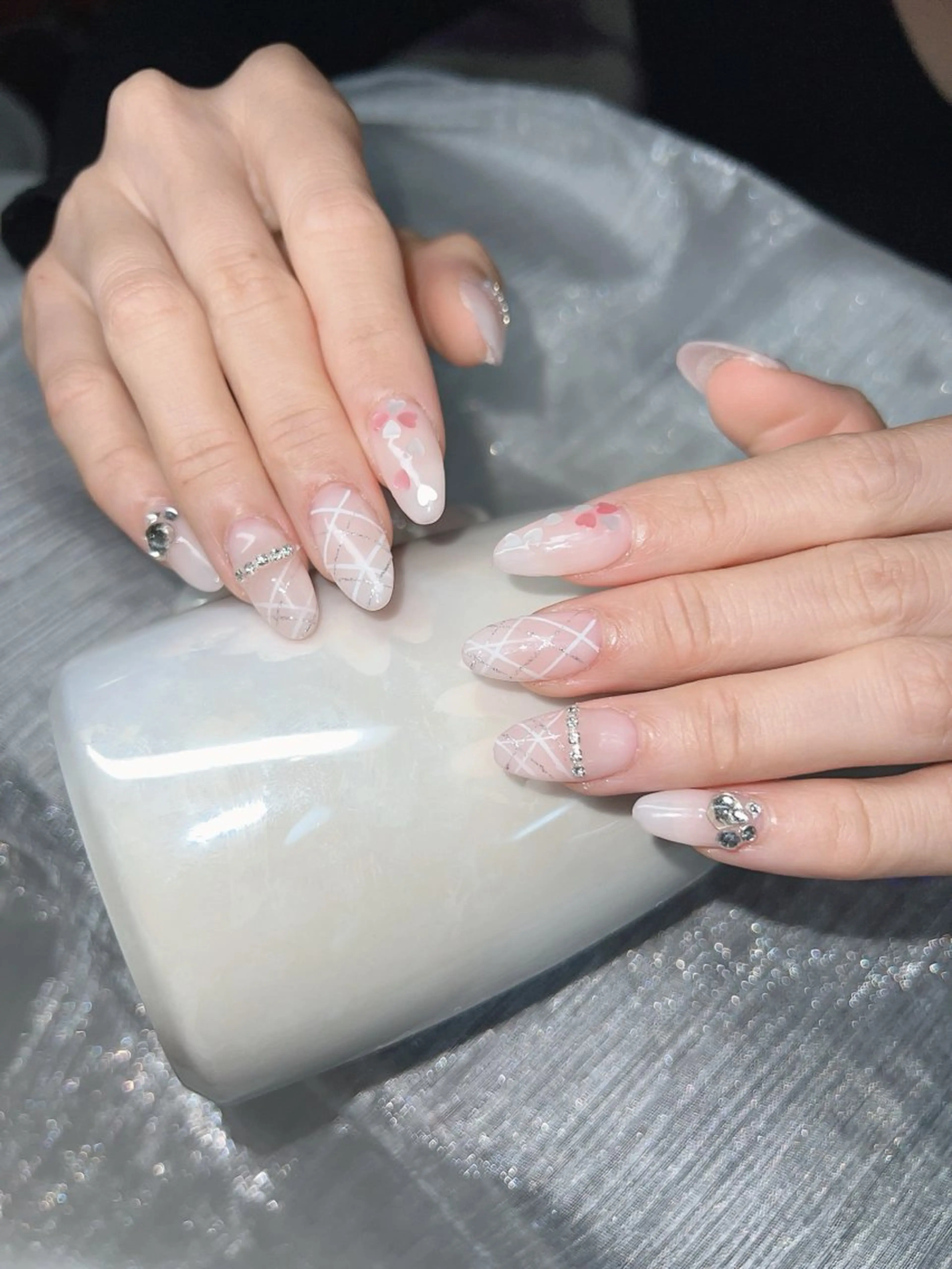 ネイル オーロラネイル チークネイル 長さ出し フットネイル フレンチネイル ハンドネイル Lee Nailsのネイルデザイン