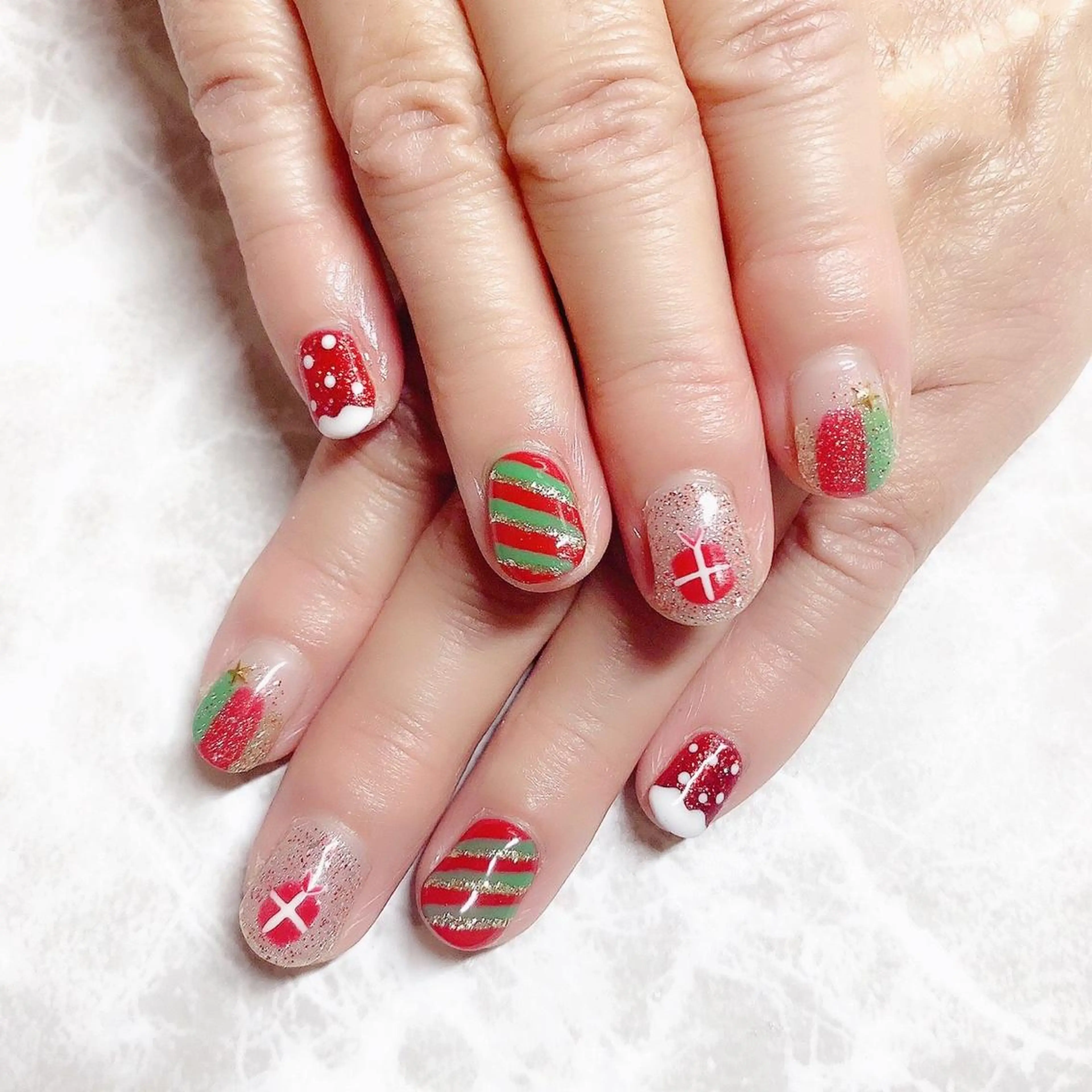 ネイル ハンドネイル マジック ミラーのネイルデザイン