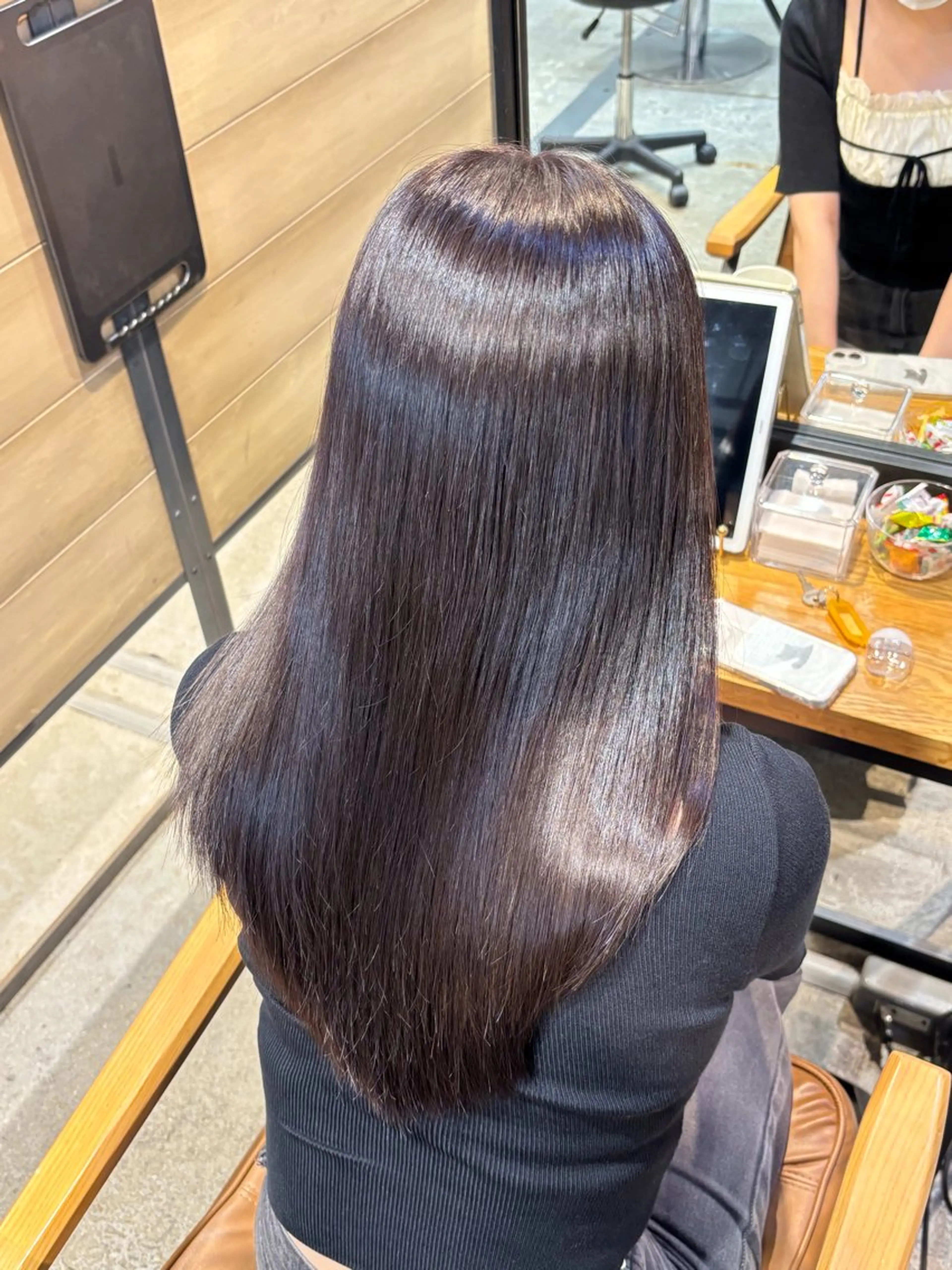 セミロング カラー グレージュ ラベンダーカラー ラベンダーグレージュ ラベンダーグレー ヒマワリ🌻/ ワンホン×艶髪特化のヘアスタイル