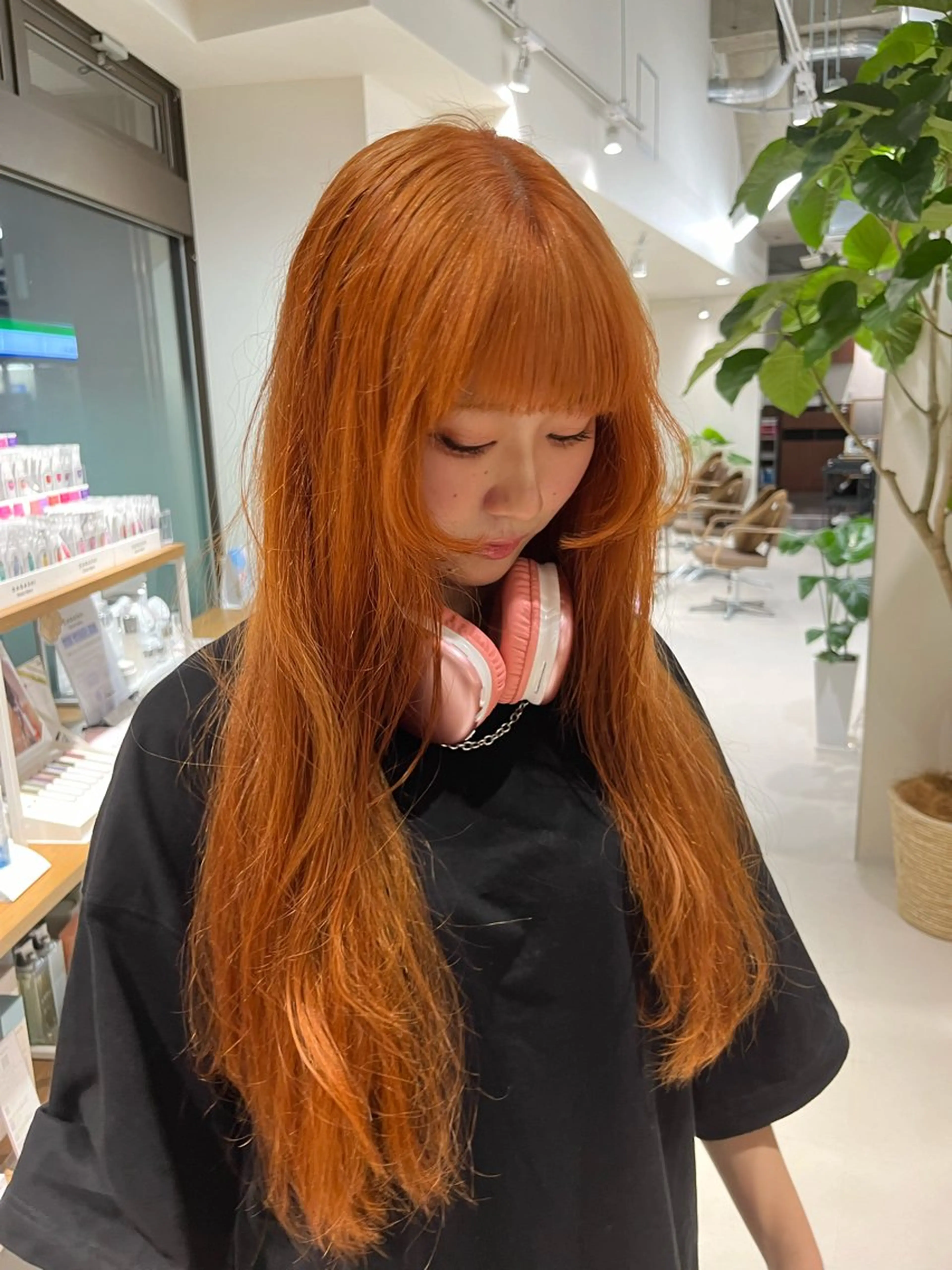 ロング カラー オレンジ 姫カット レイヤーカット レイヤーカット/ブラ ウンカラー/河野凜のヘアスタイル