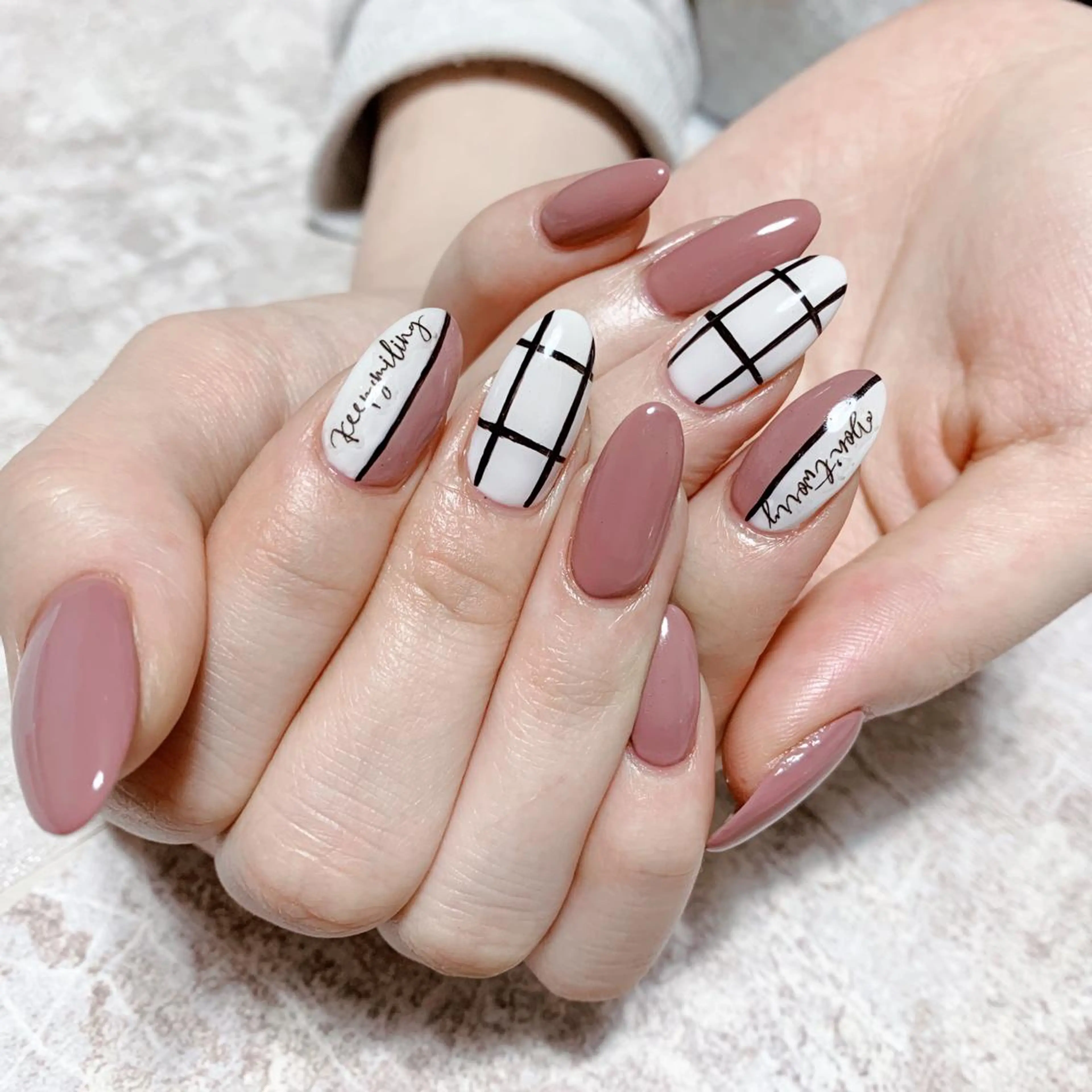 ネイル ハンドネイル nail room シュレムのネイルデザイン