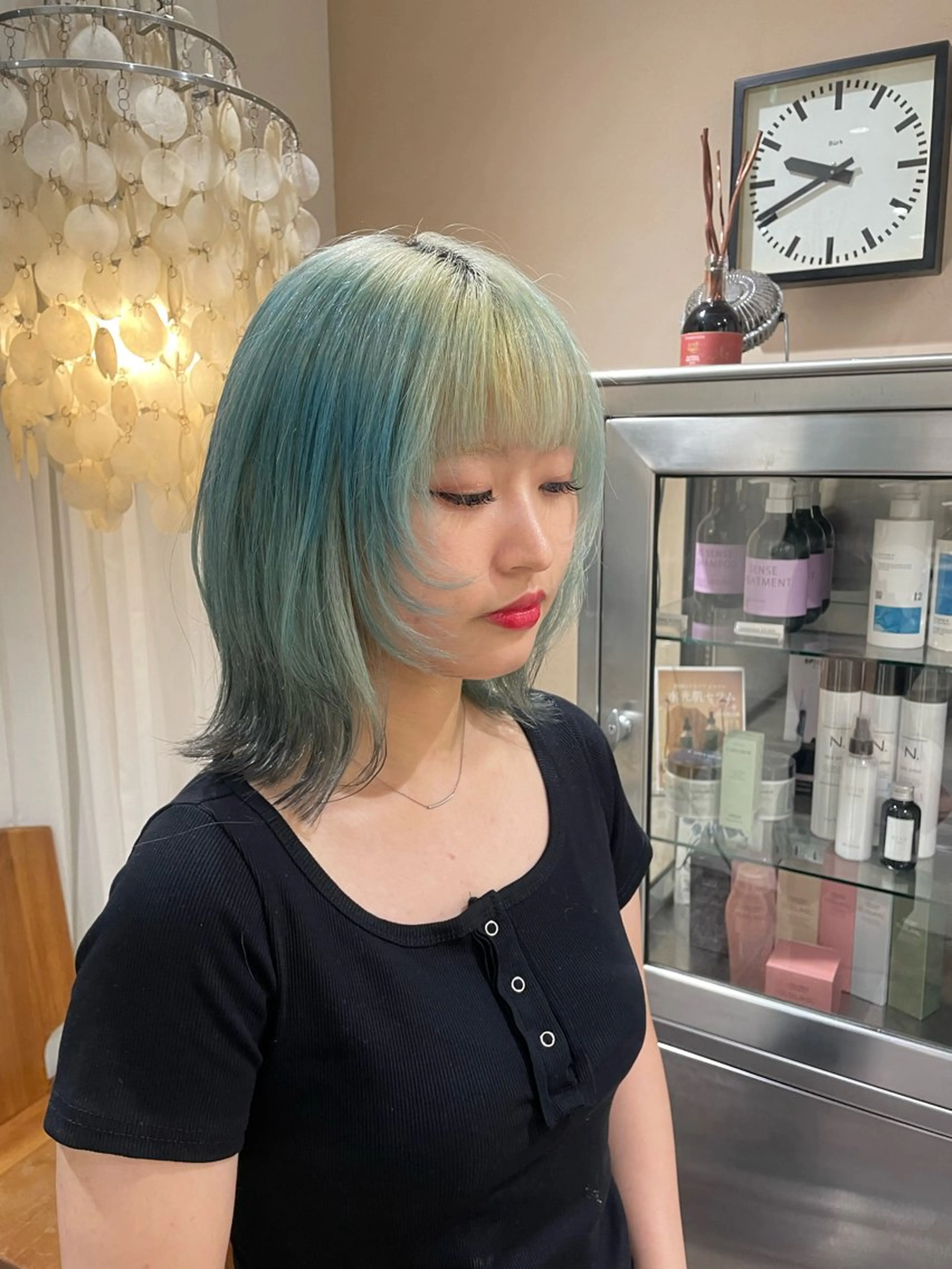 ミディアム 勝山 雪菜のヘアスタイル