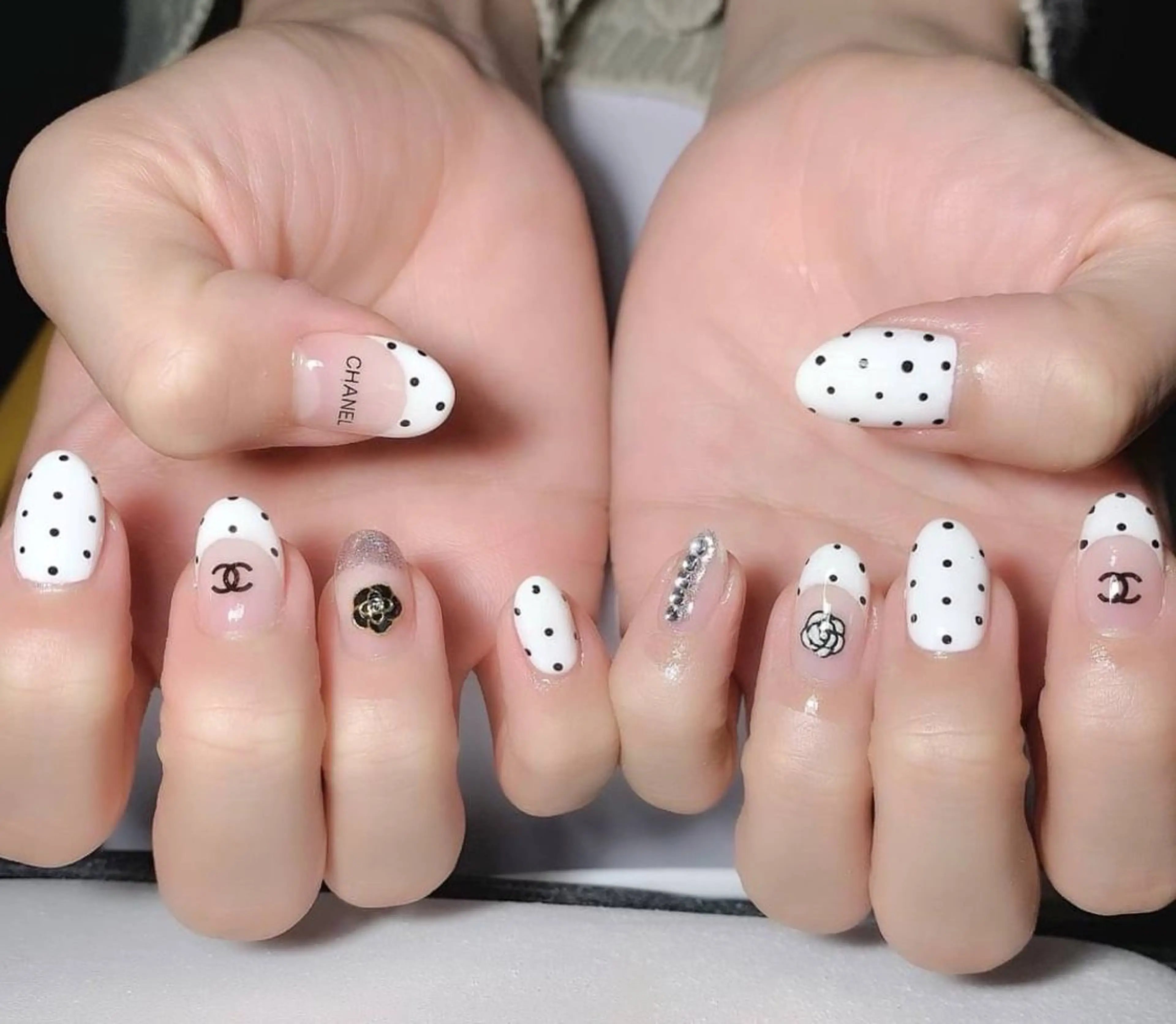 ネイル ハンドネイル フットネイル MHR nailのネイルデザイン