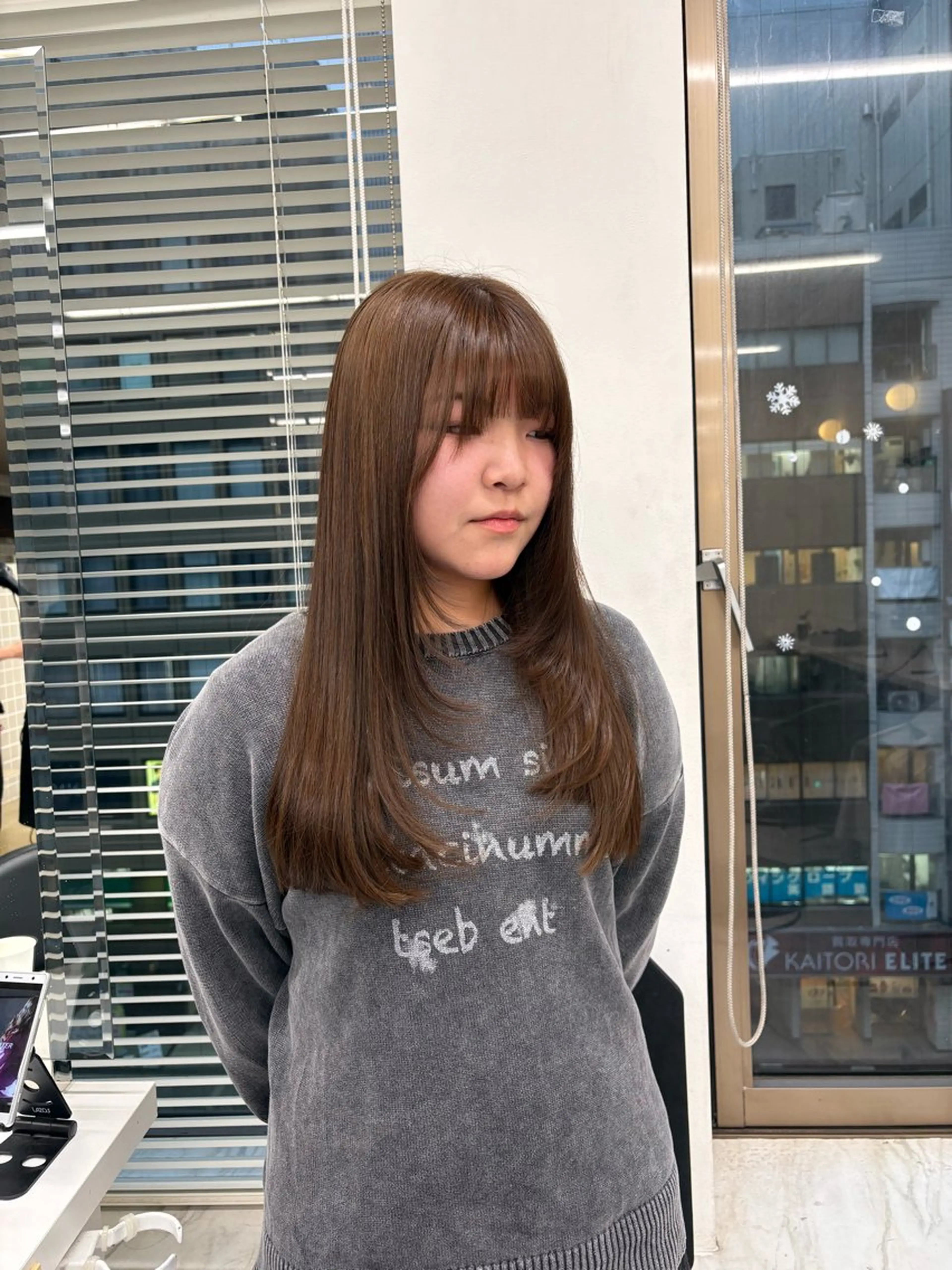 カラー ヘアカラー トリートメント 透明感ベージュ🤎 ナチュラルレイヤーのヘアスタイル