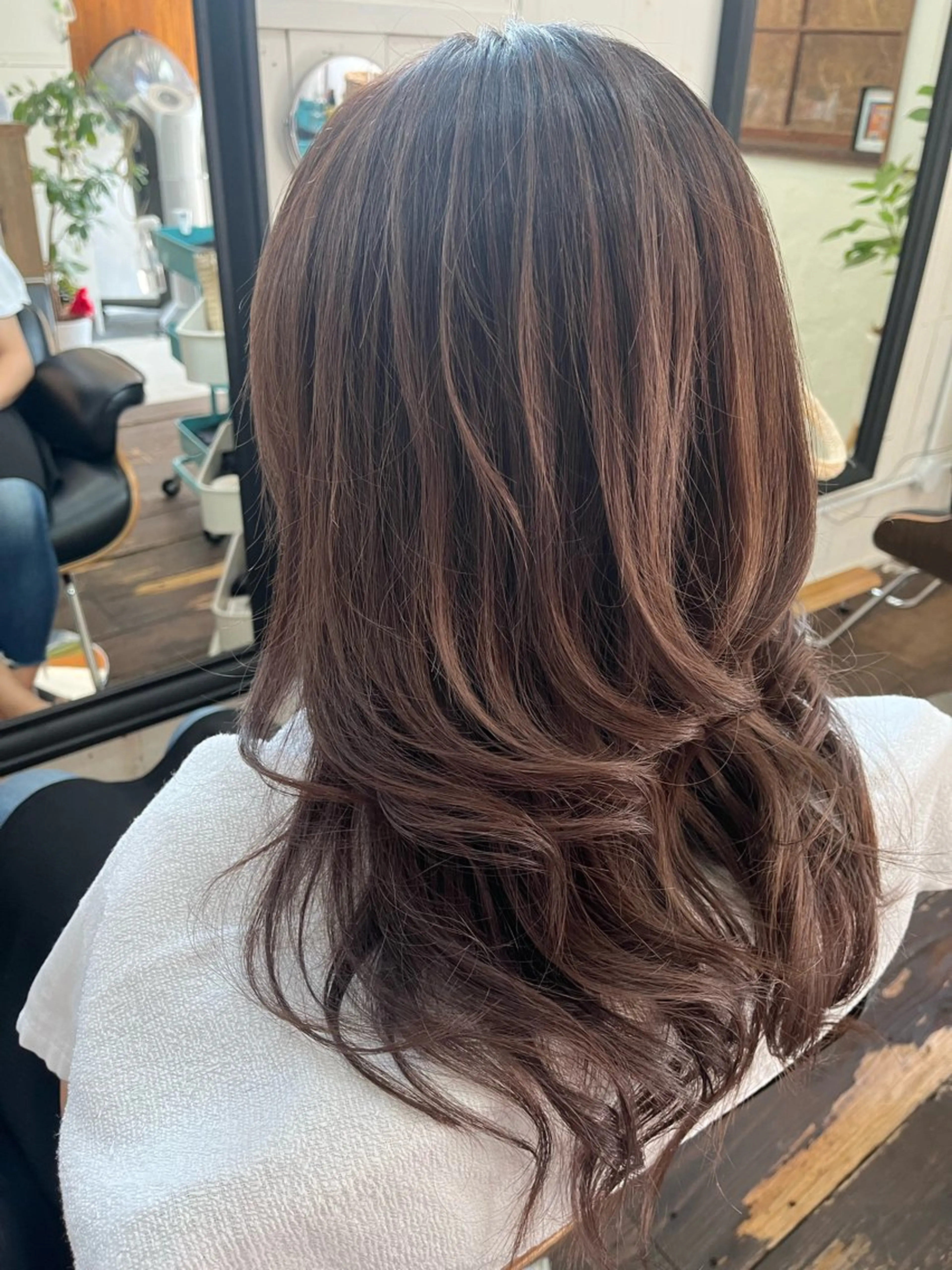 セミロング 紙屋 隼人のヘアスタイル