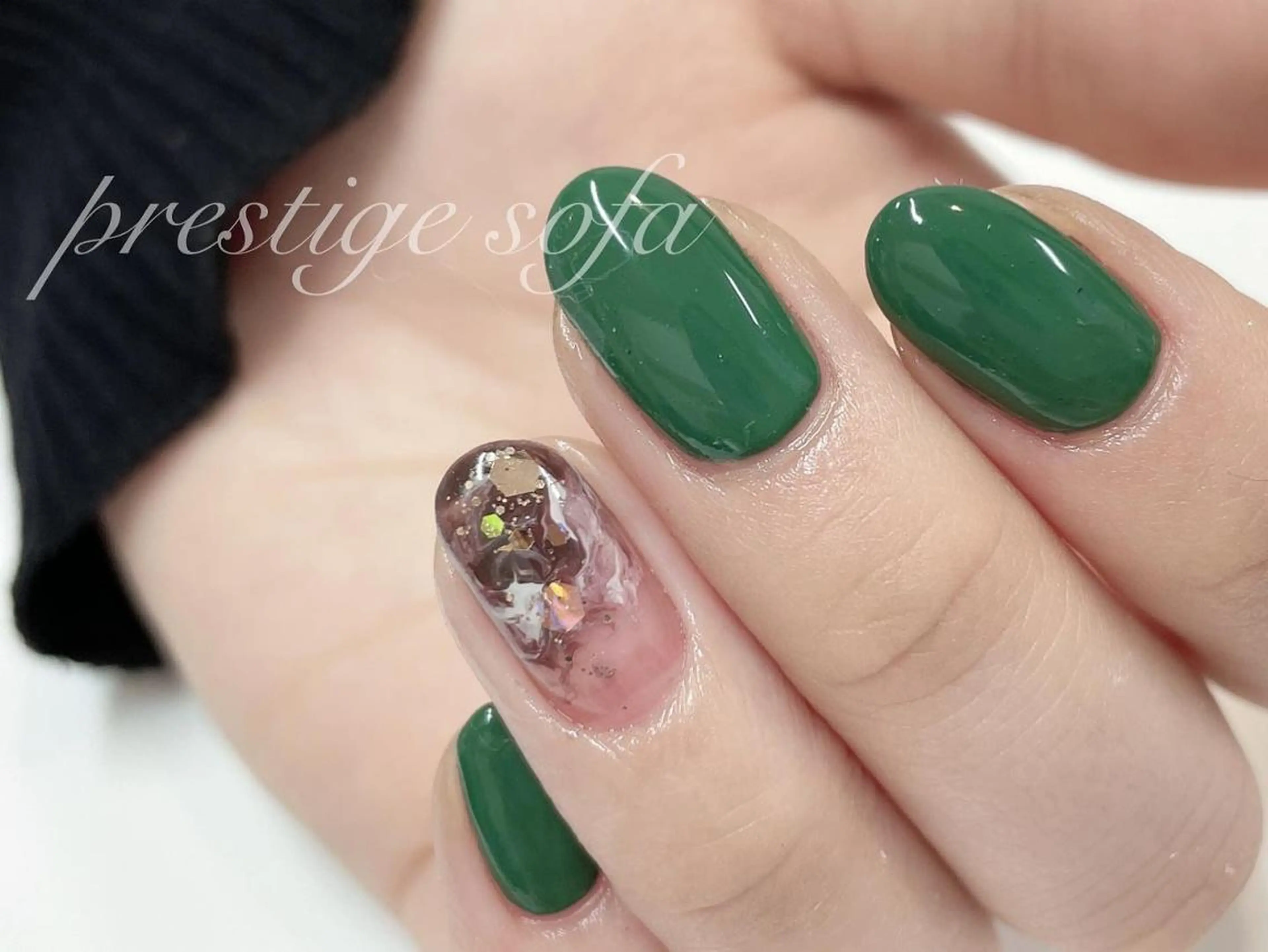 ネイル マツエク・マツパ まつげパーマ ボリュームラッシュ ジェルネイル グリーン ニュアンスネイル ハンドネイル 髙橋 敦子のネイルデザイン