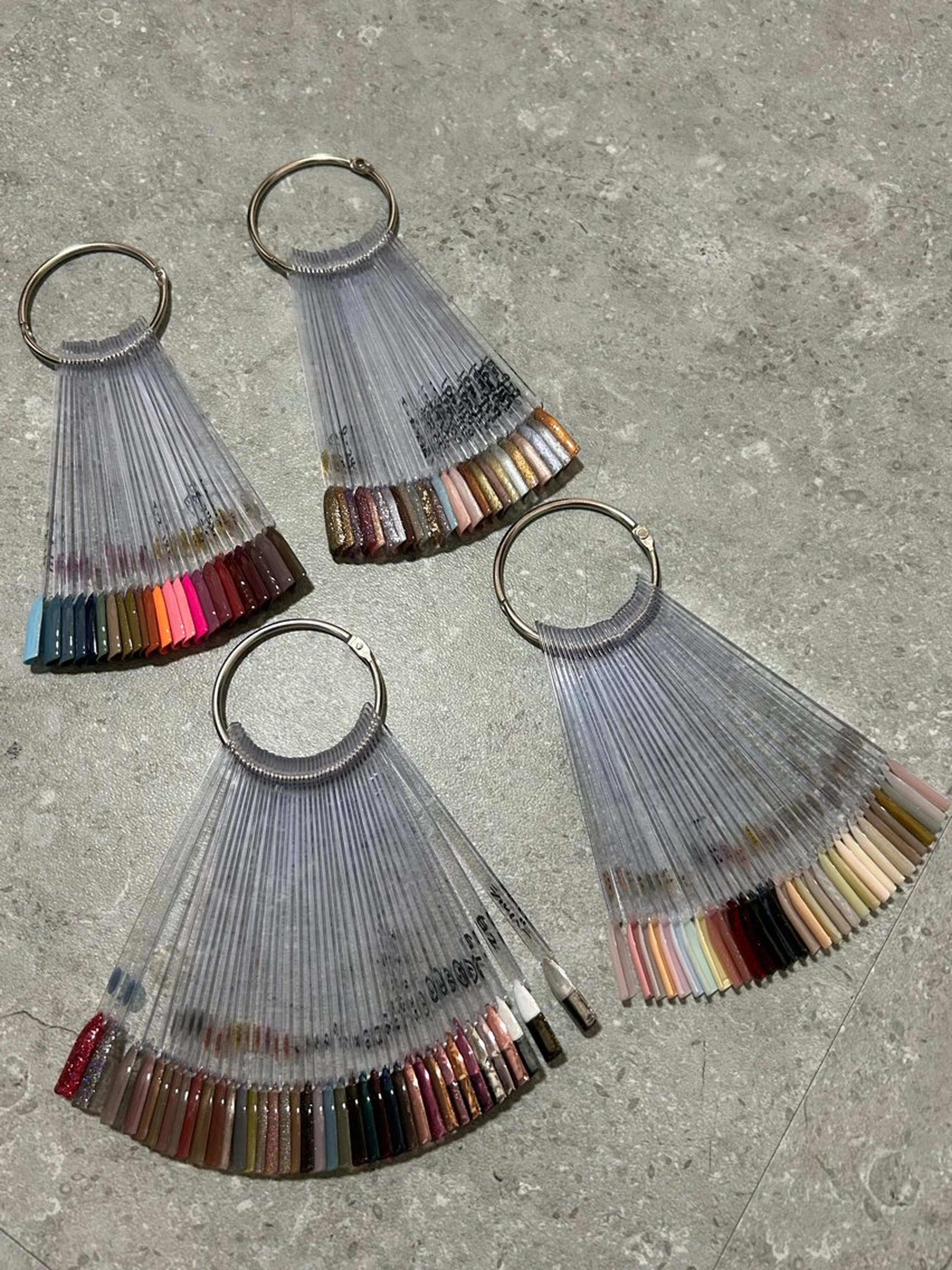 ネイル マグネットネイル 大橋 那月のネイルデザイン