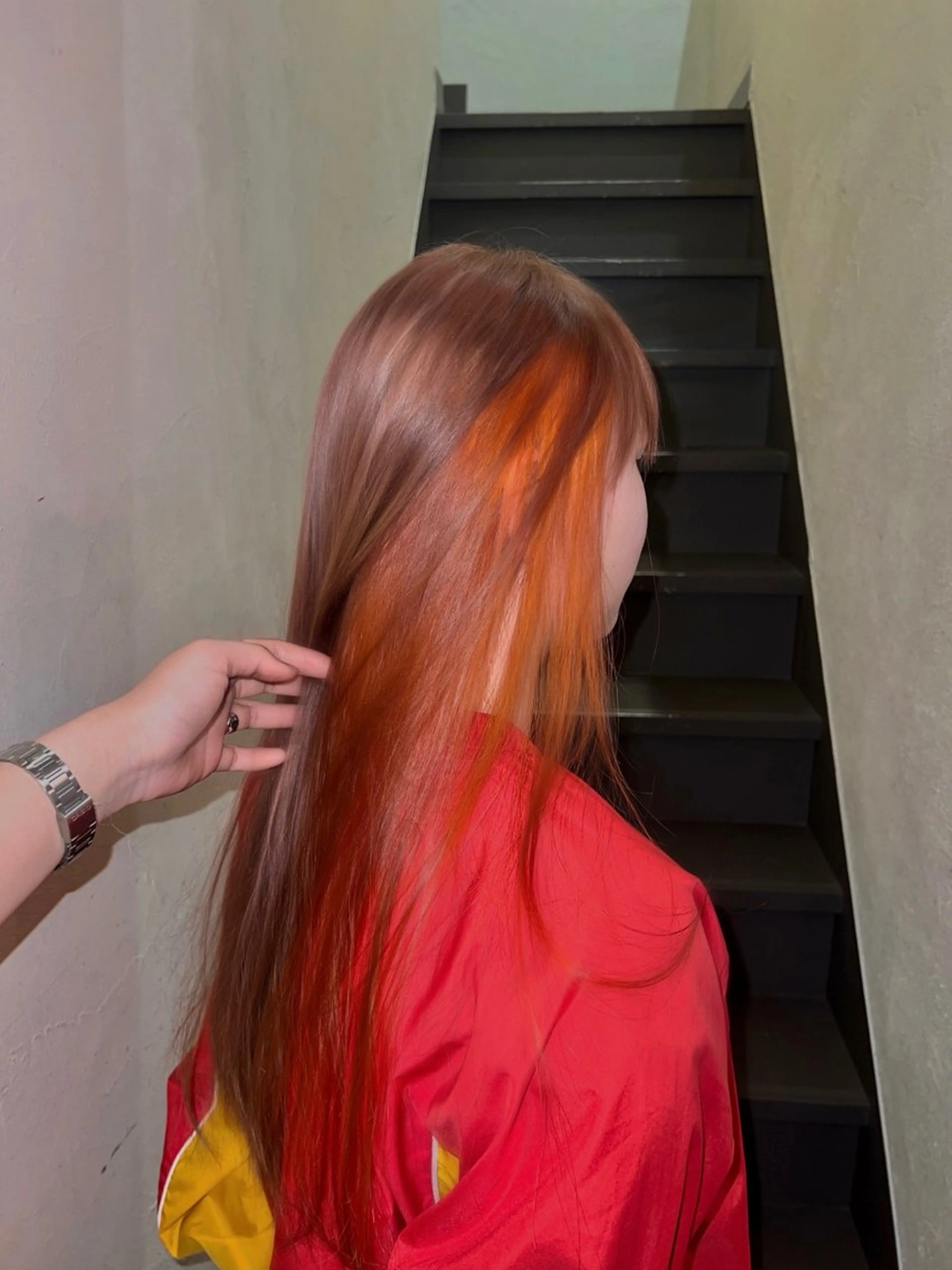 ロング カラー インナーカラー オレンジ ヘアカラー トリートメント もも なのヘアスタイル