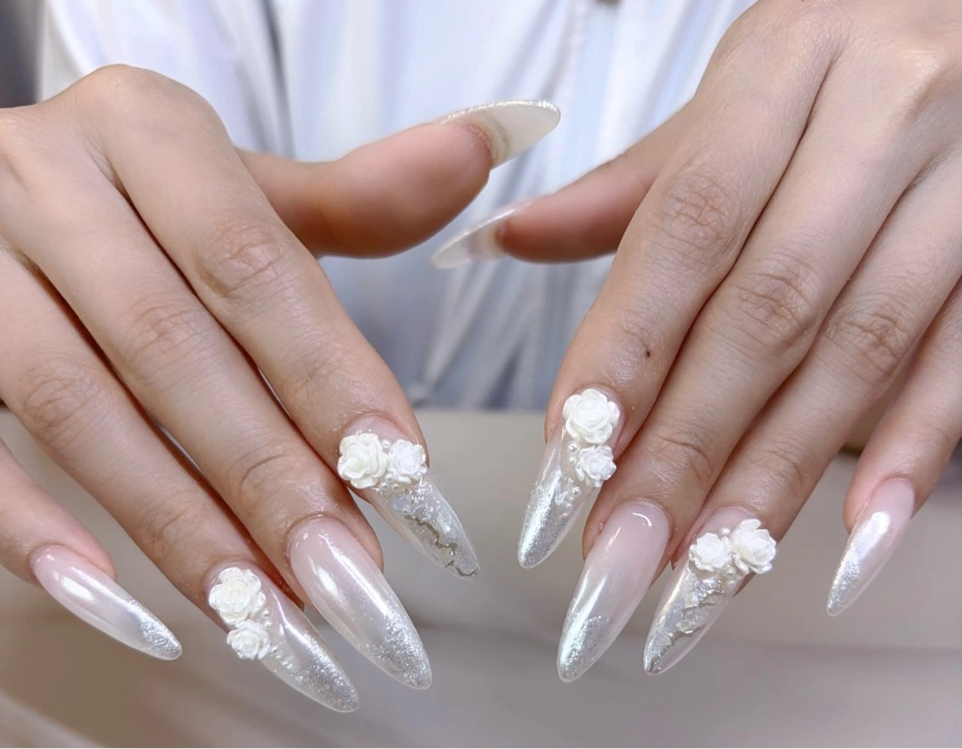 ネイル アートネイル オーロラネイル ジェルネイル ガーリー キラキラネイル Rika Nail salon 1のネイルデザイン