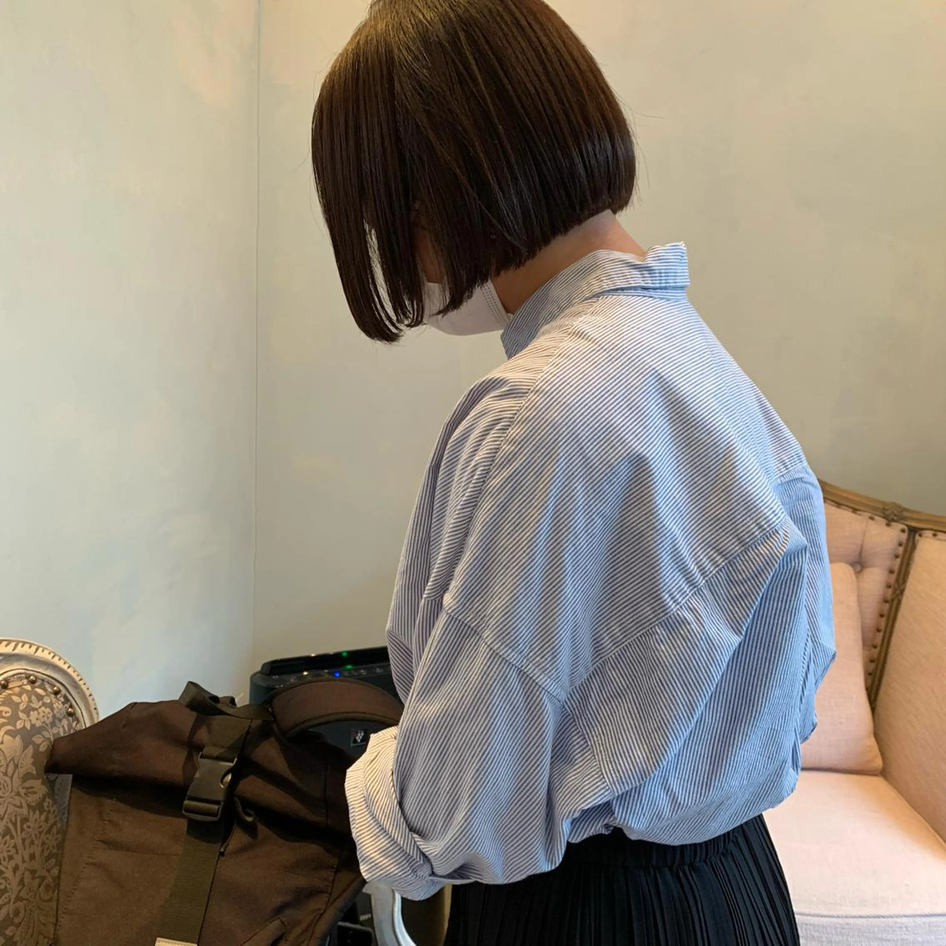 ショート カラー SAKINO． ベージュカラーのヘアスタイル