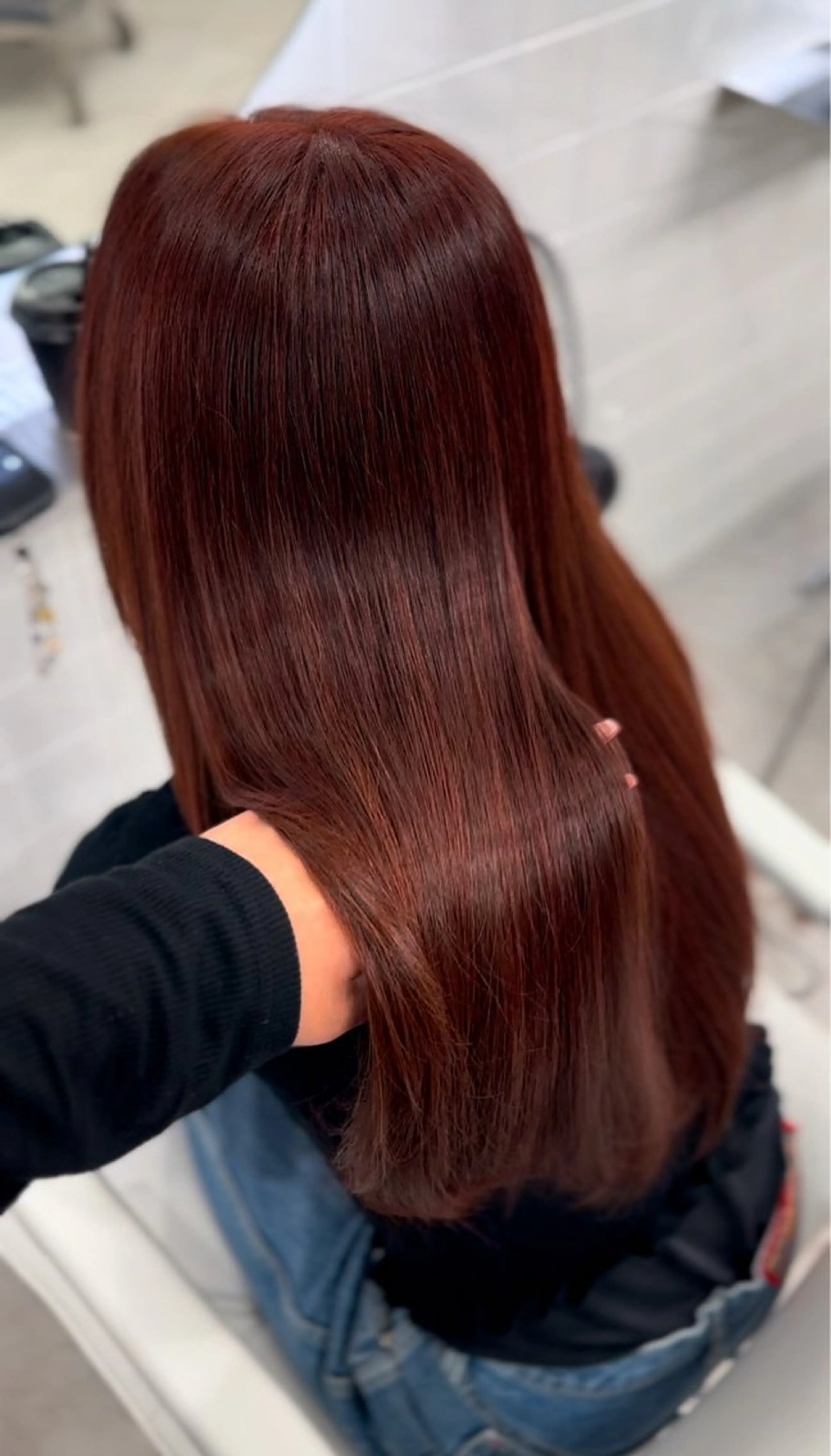 ロング タマシロカリン 艶カラー/レイヤーのヘアスタイル