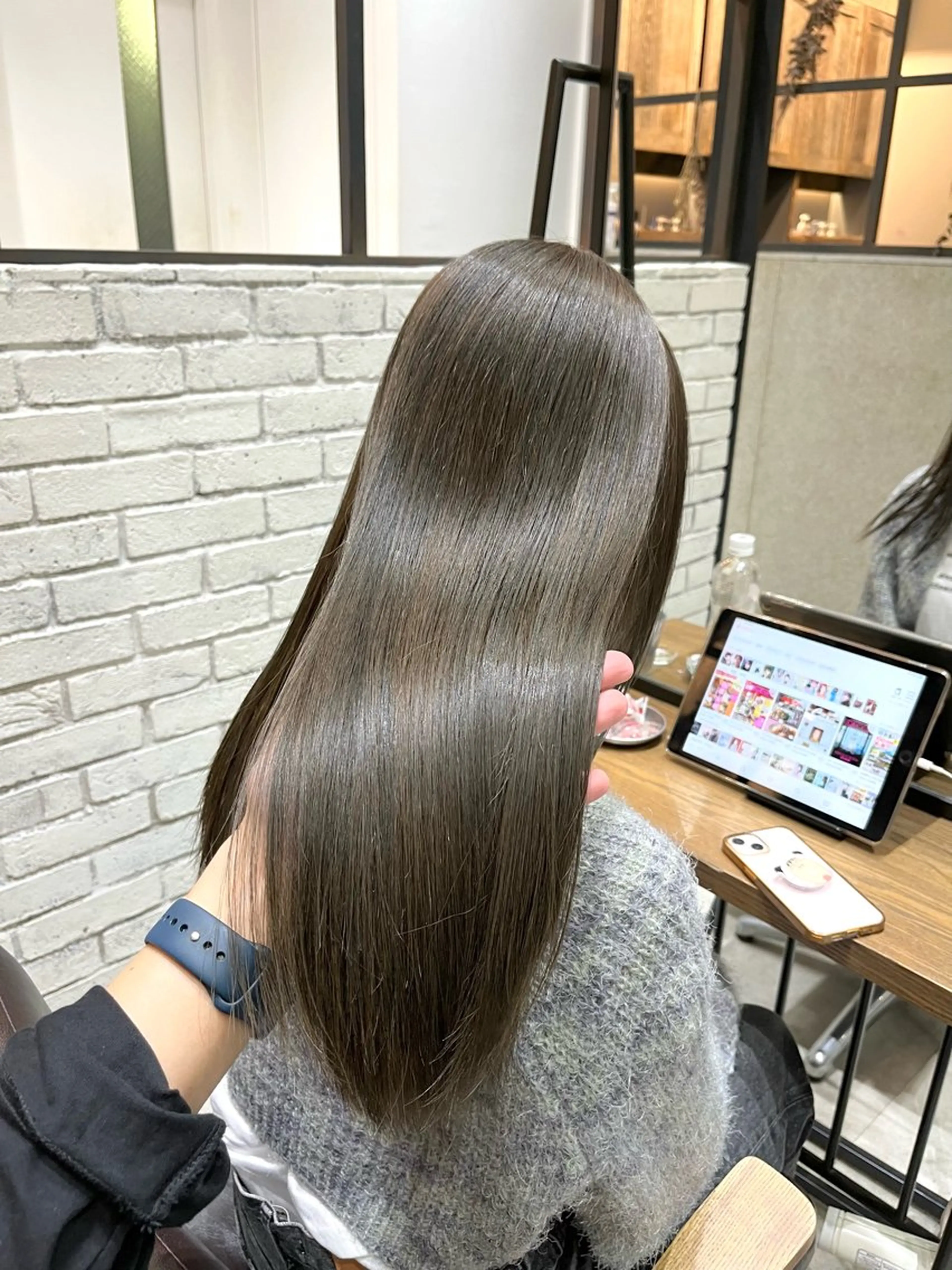 セミロング カラー アディクシーカラー アッシュ ベージュカラー ブルーカラー 透明感カラー カット ヘアカラー 縮毛矯正 トリートメント 🌈外国風ハイライト こうたろうのヘアスタイル