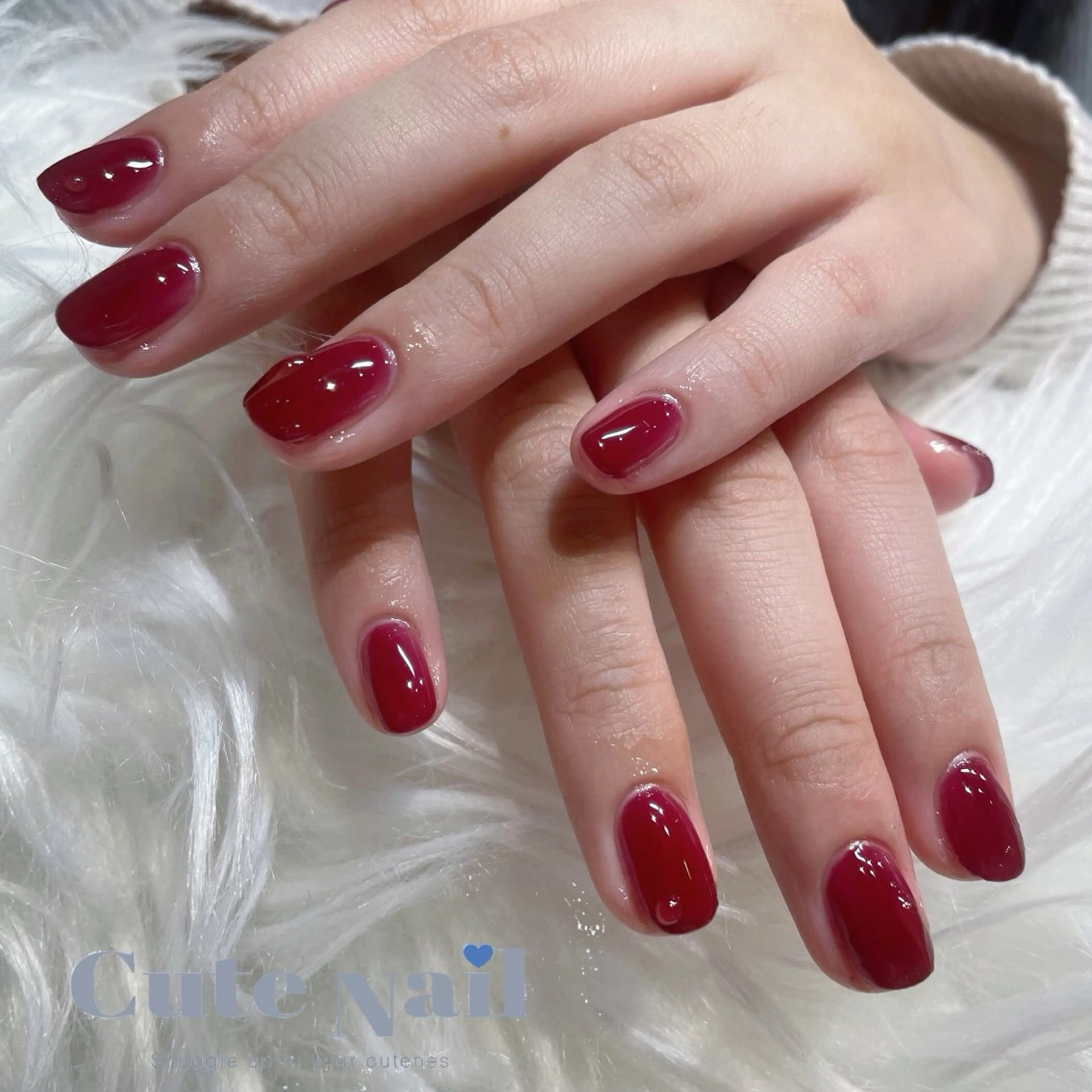 ネイル ️🫧もこ 艶感ネイル🫧のネイルデザイン