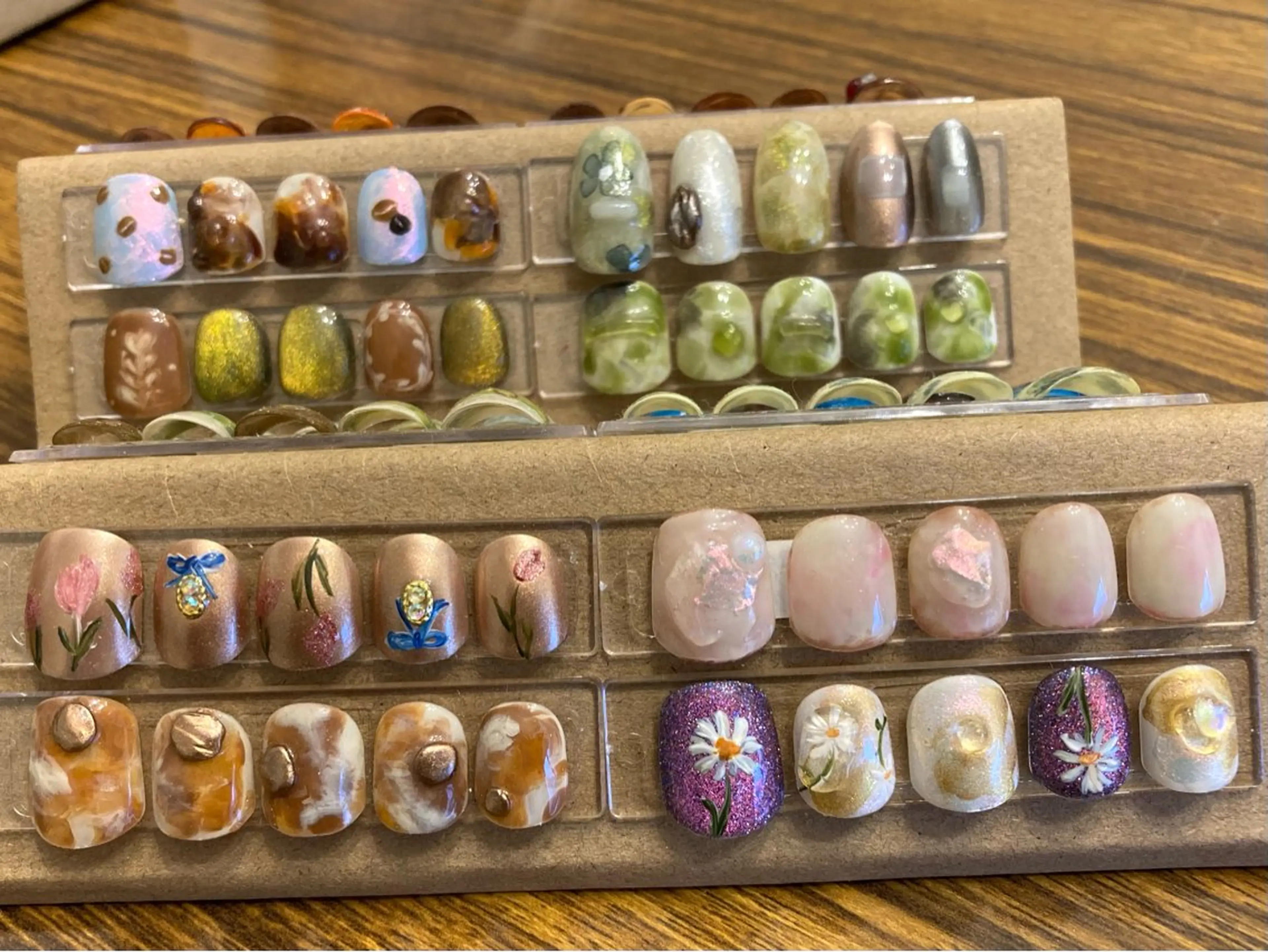 ネイル アートネイル ハンドネイル ハンドケア 爪の絵描き屋　ミテネイル所属・爪の絵描き屋 ミテネイルのネイルデザイン