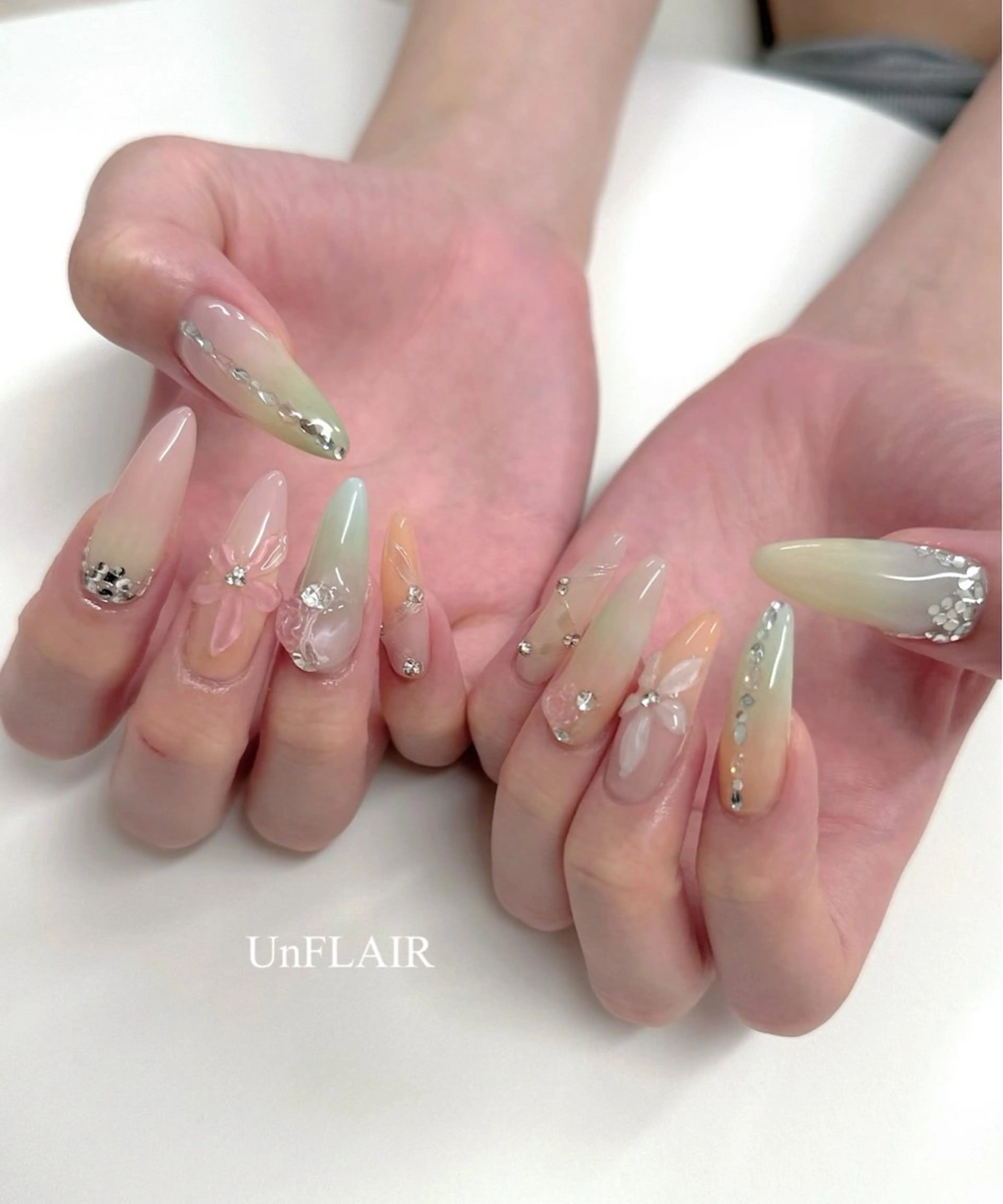 ネイル ハンドネイル UnFLAIR 麻布十番店🧸NAOのネイルデザイン