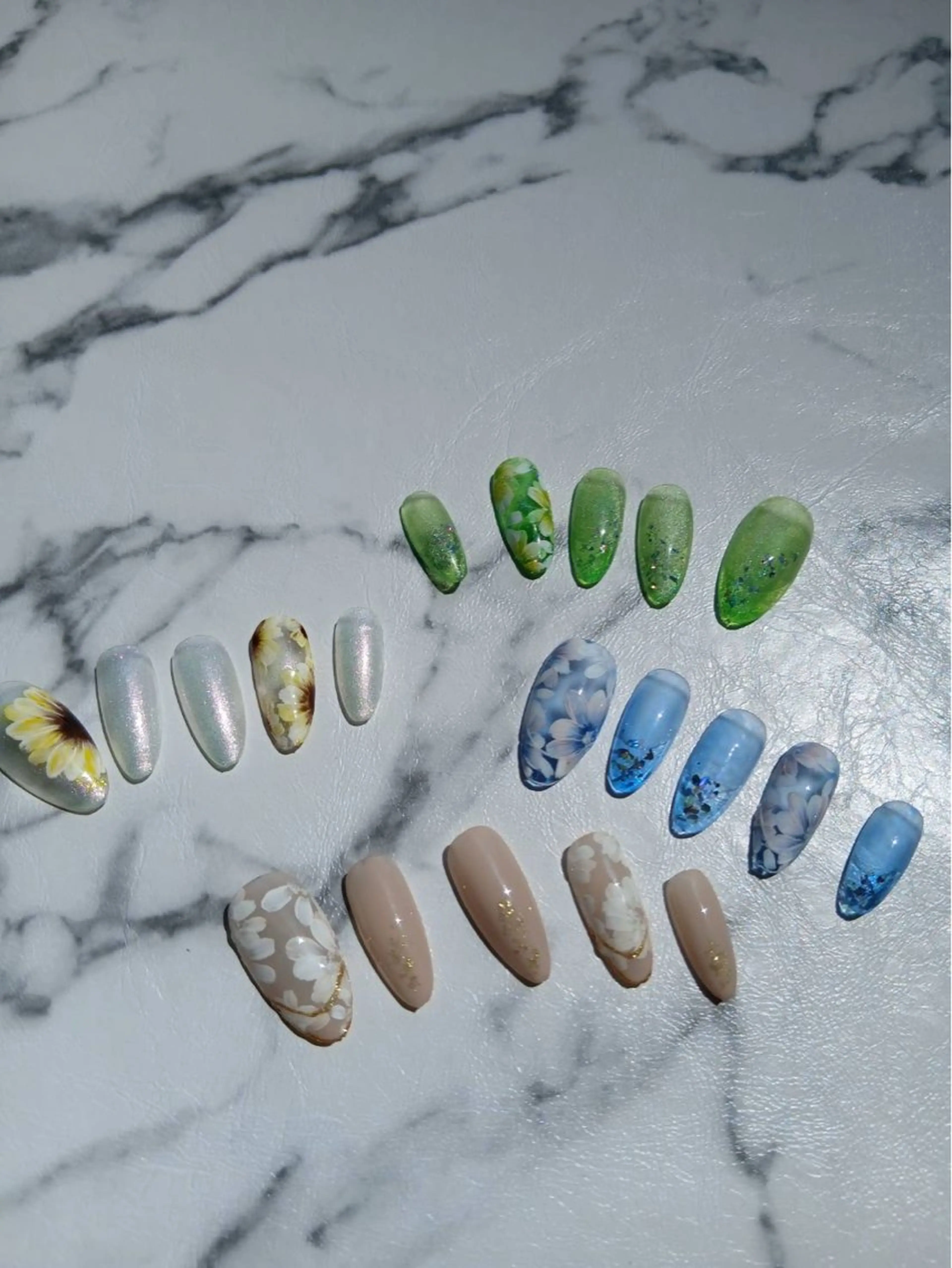 ネイル ハンドネイル 中村 春菜のネイルデザイン