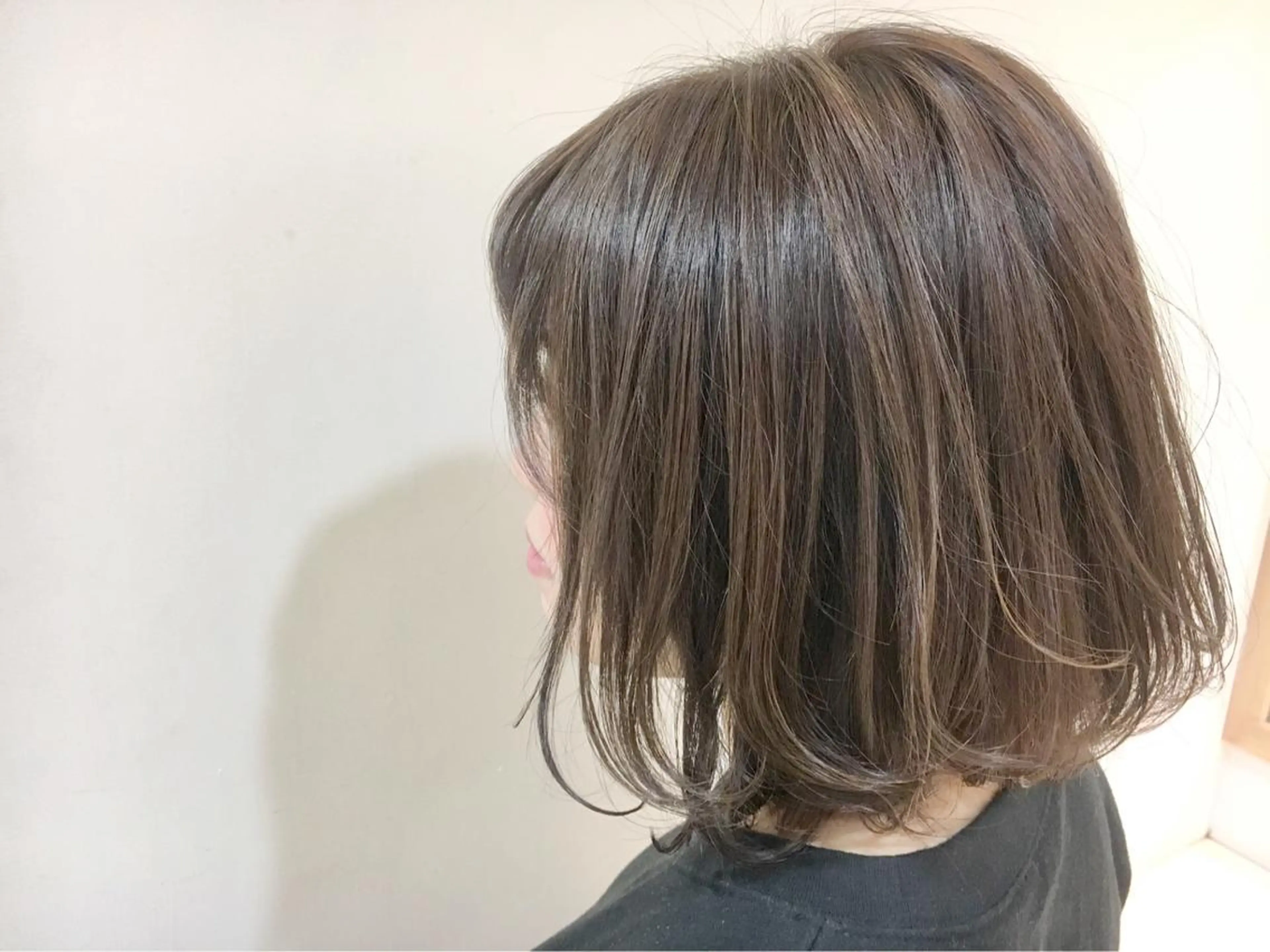 ショート カラー アッシュ ベージュカラー 透明感カラー ハイライトカラー ハイライト 永井 大希のヘアスタイル