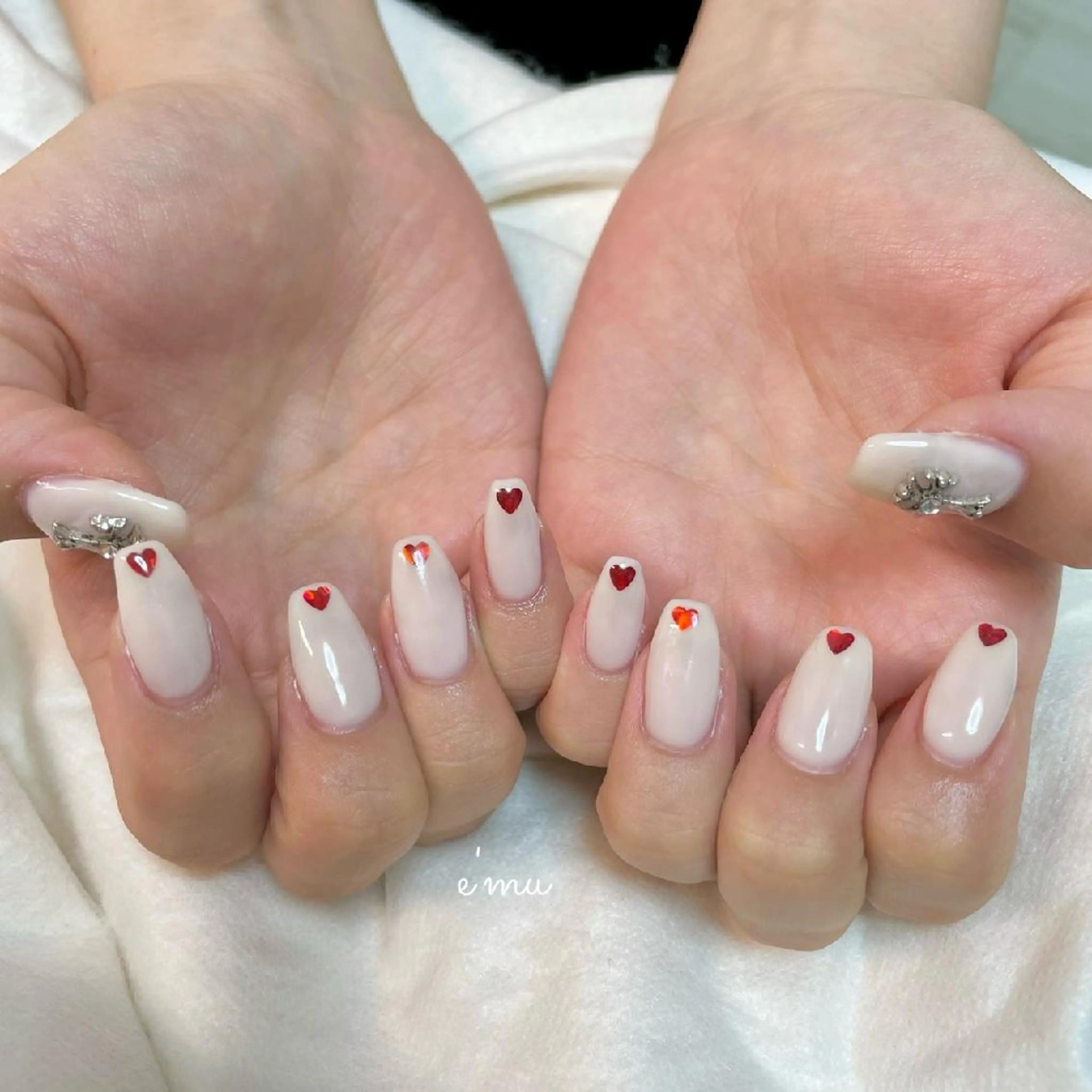 ネイル ハート シンプルネイル ハンドネイル nail salon e'mu💐のネイルデザイン