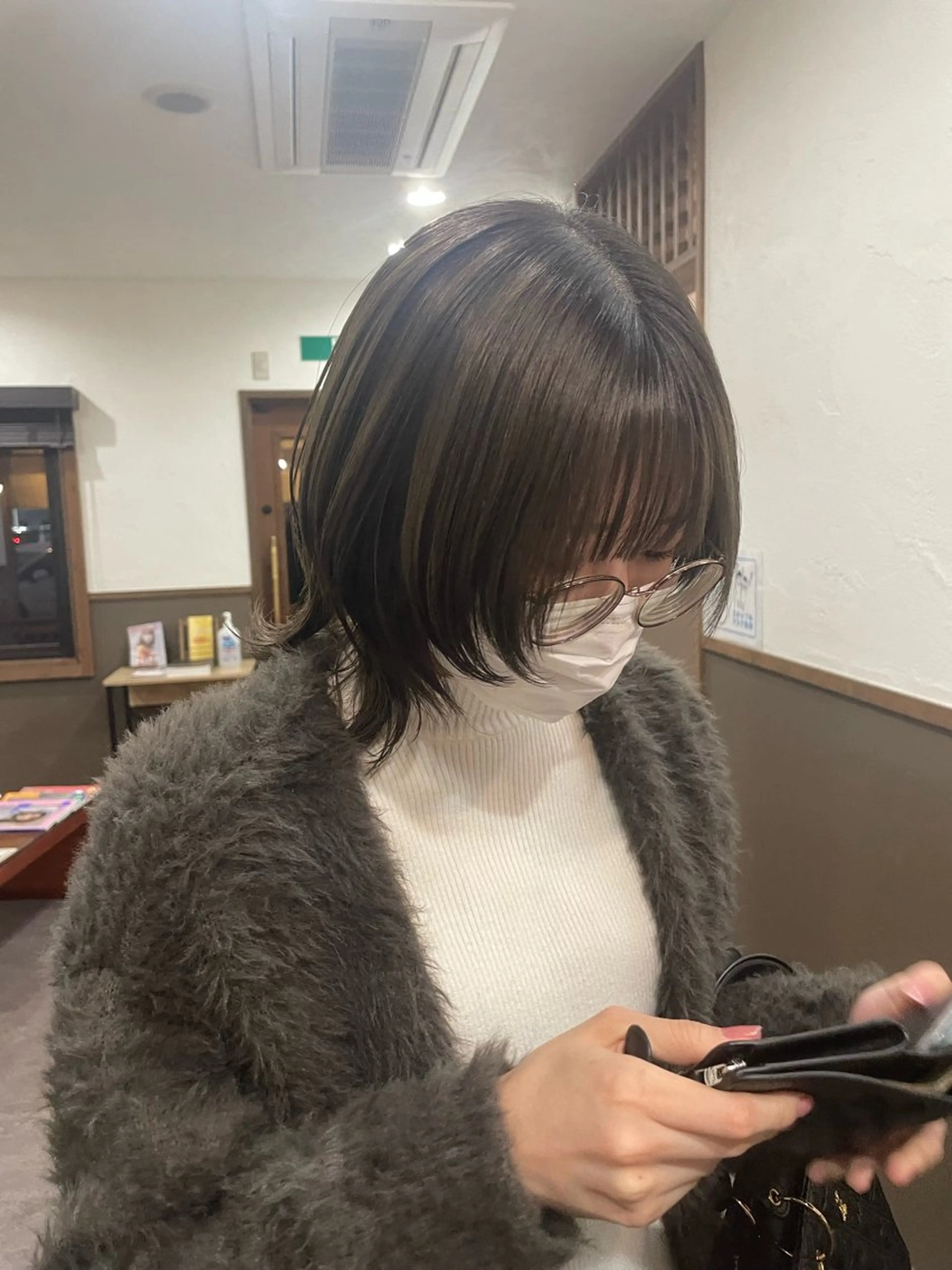 ショート 顔周りカット moe🥣ﾚｲﾔｰ ｶｯﾄ/透明感ｶﾗｰのヘアスタイル