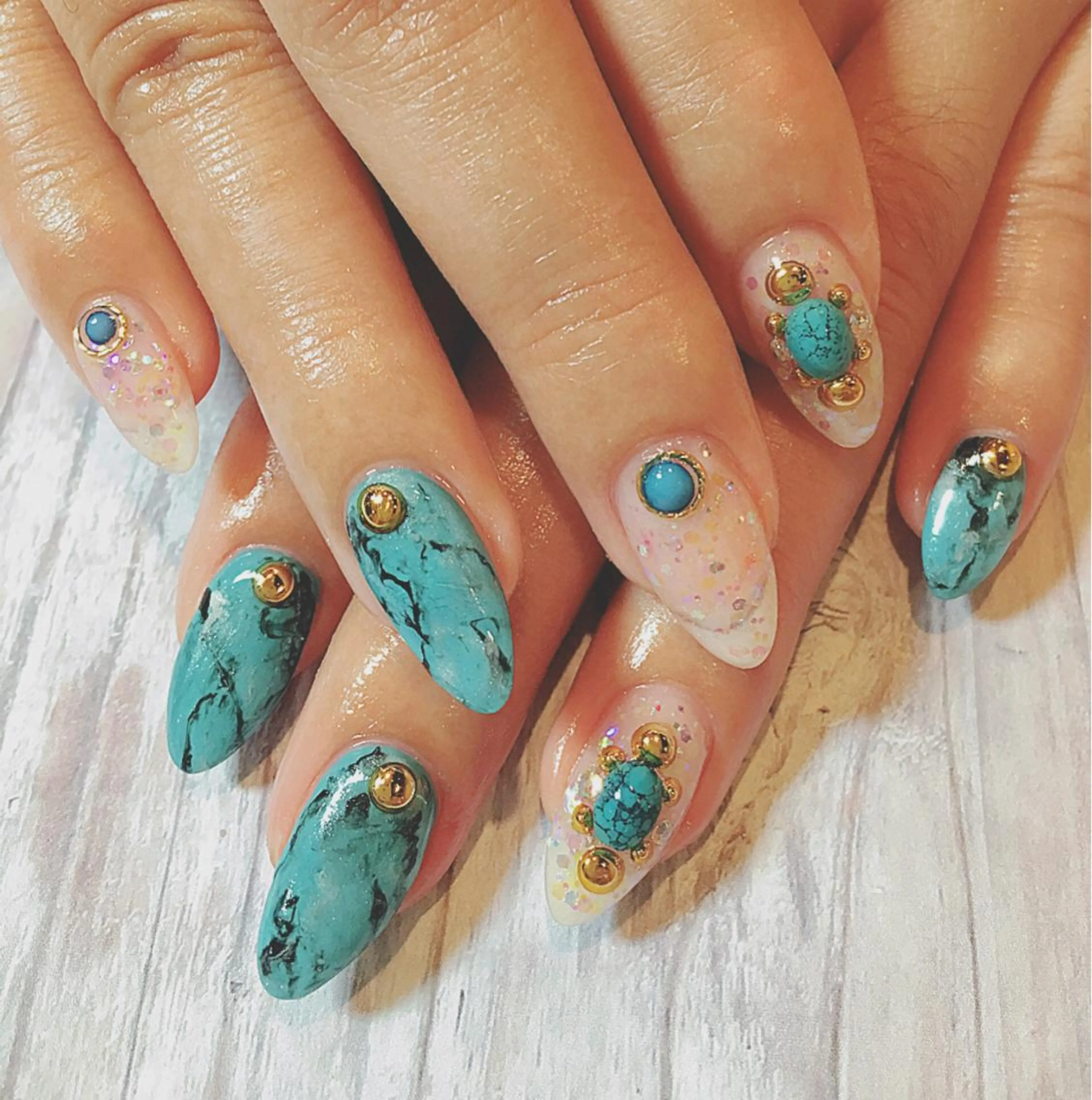 ネイル 森山 舞のネイルデザイン