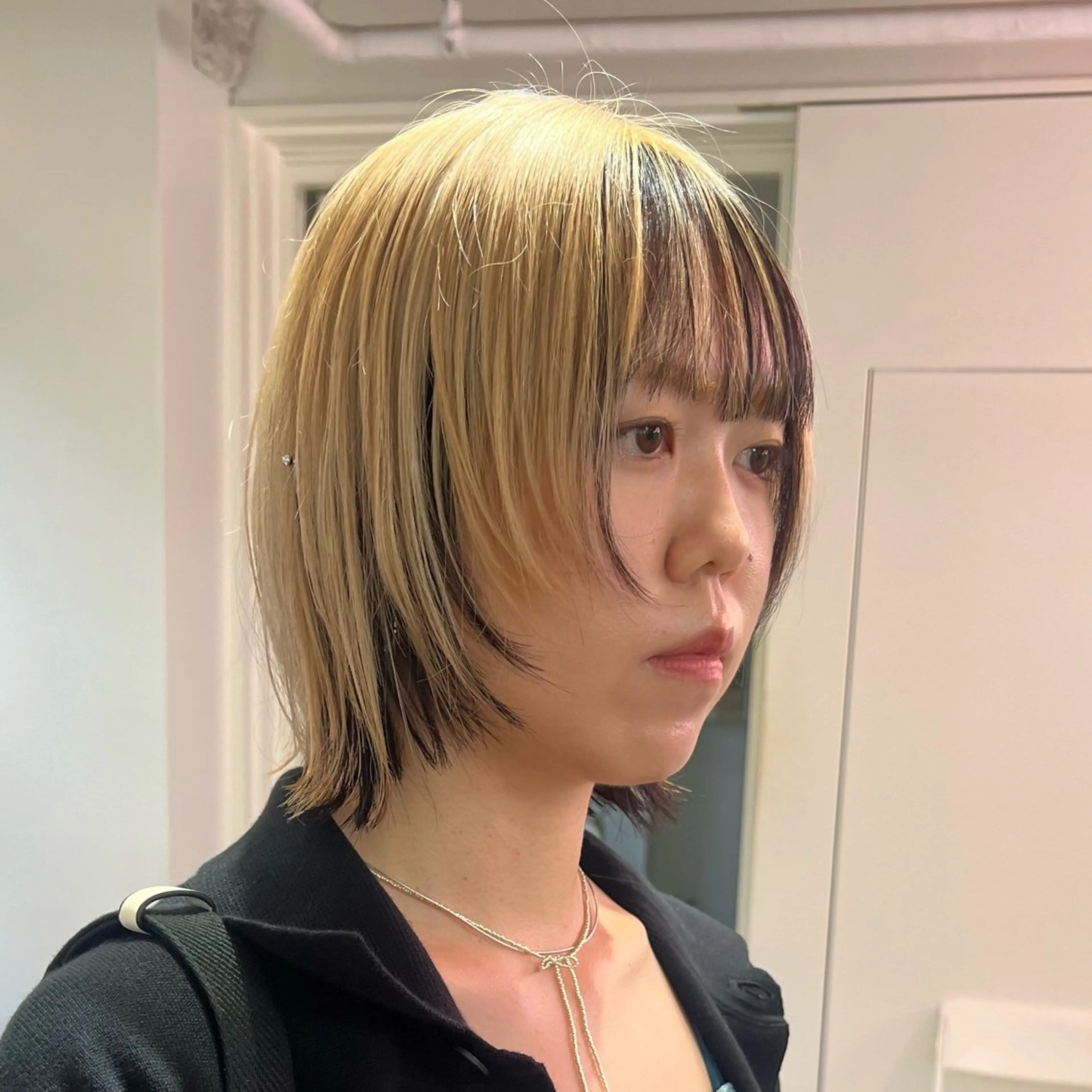 ショート カラー パーマ ヘアアレンジ メンズ 🧨ブリーチー×ボブ レイヤー💎じゅえるのヘアスタイル