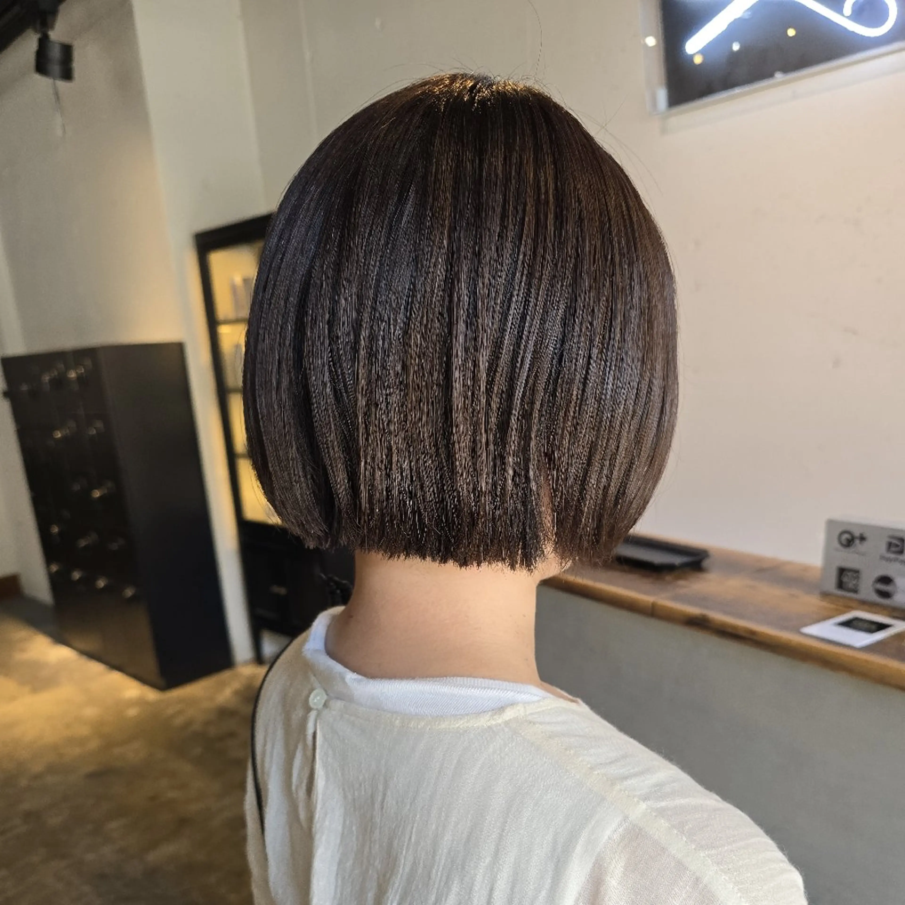 ショート パーマ ストレートパーマ ハヤシ マユ ✂ 府中美容室のヘアスタイル