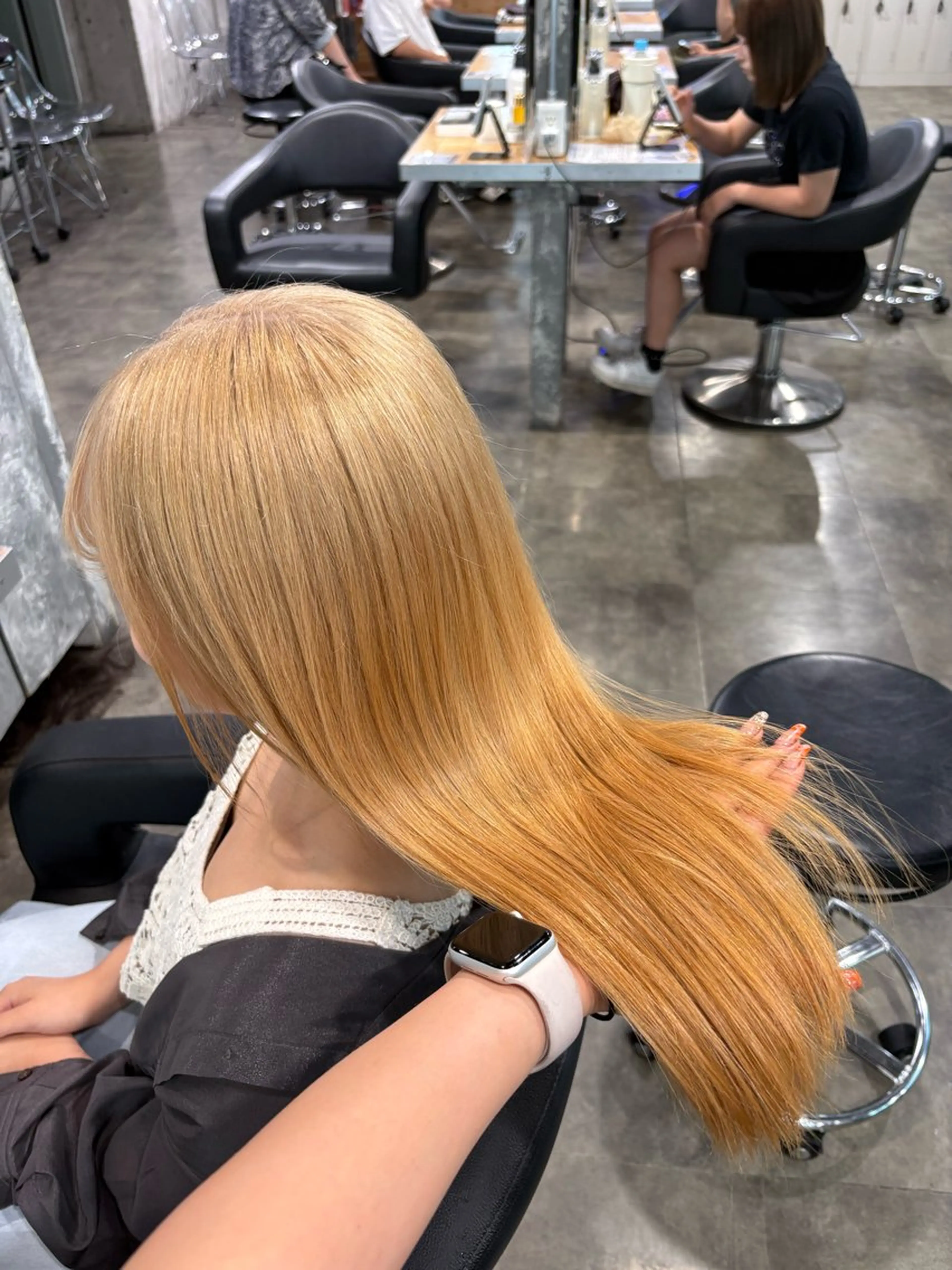 ロング カラー ヘアカラー トリートメント ハイトーン 横浜💞ミオのヘアスタイル