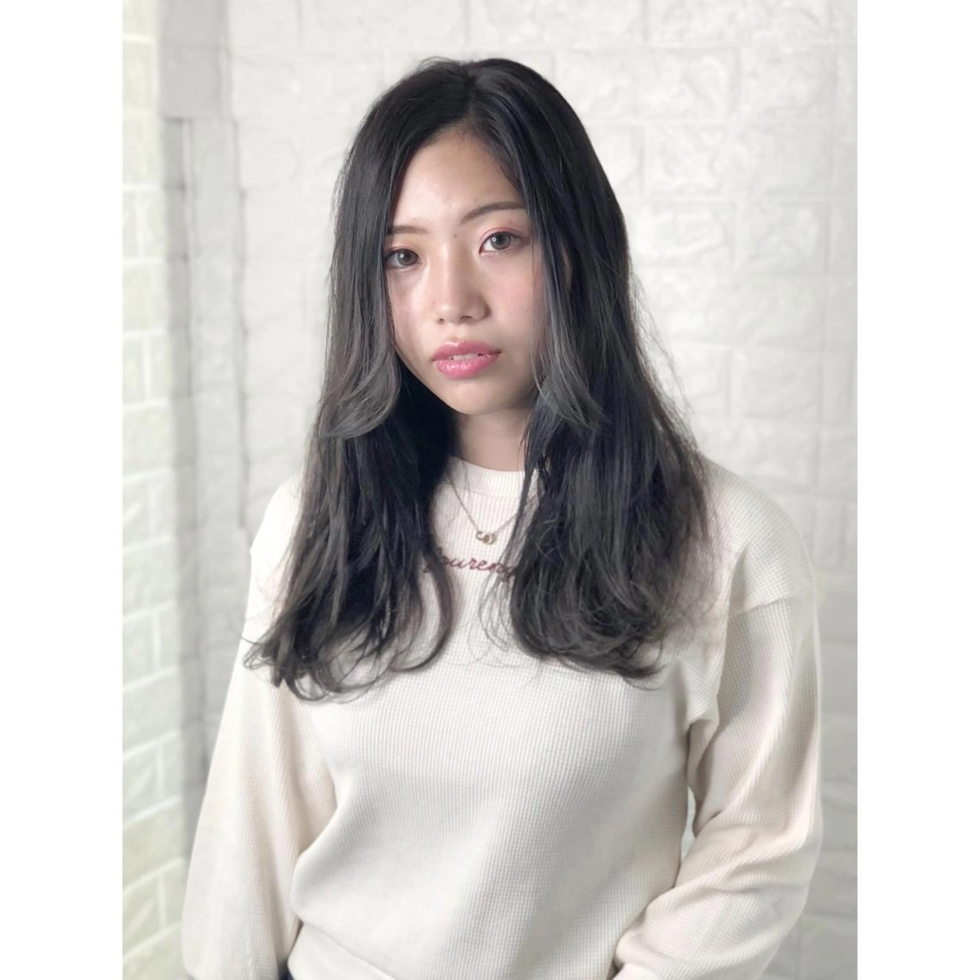 セミロング カラー アッシュ アッシュグレー 透明感カラー ダークアッシュ ハイライトカラー 髪質改善特化KIZU /艶髪研究（京都）のヘアスタイル