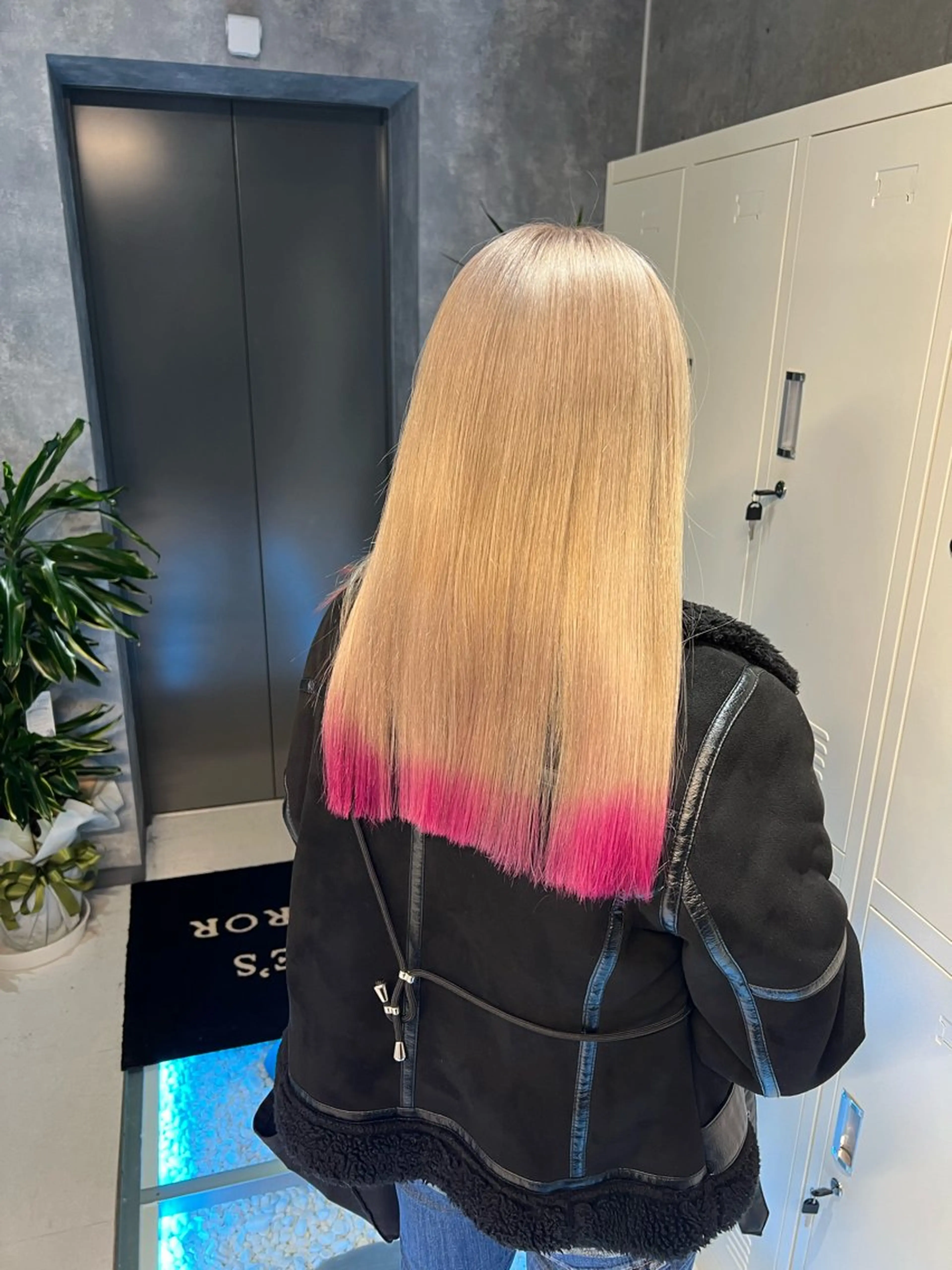 ロング カラー ヘアカラー トリートメント ヘアセット 👑垢抜け韓国ヘア ハッシュカット唯澄のヘアスタイル