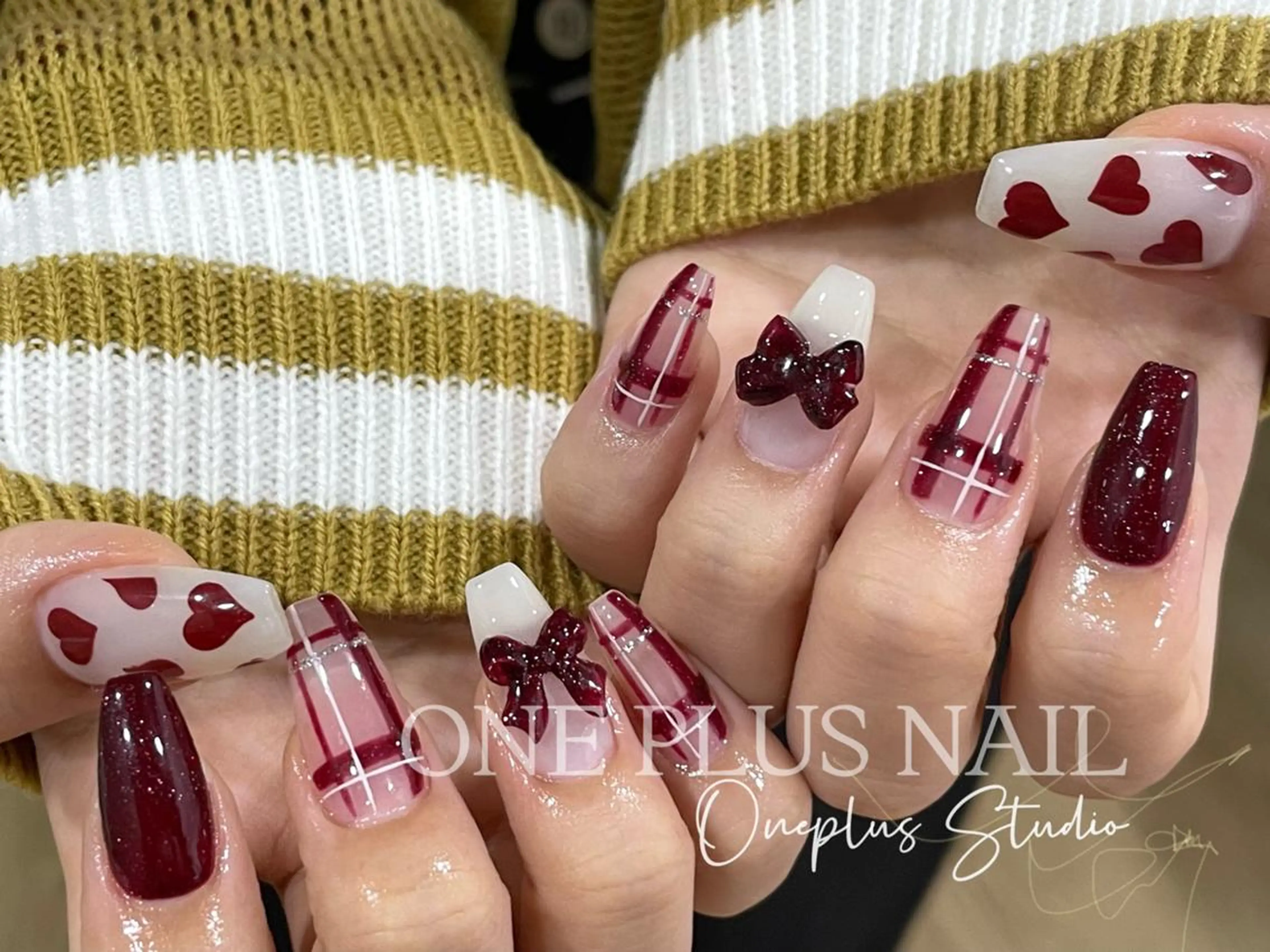 ネイル アートネイル オーロラネイル ガーリー キラキラネイル 韓国ネイル One plus StudioNailのネイルデザイン