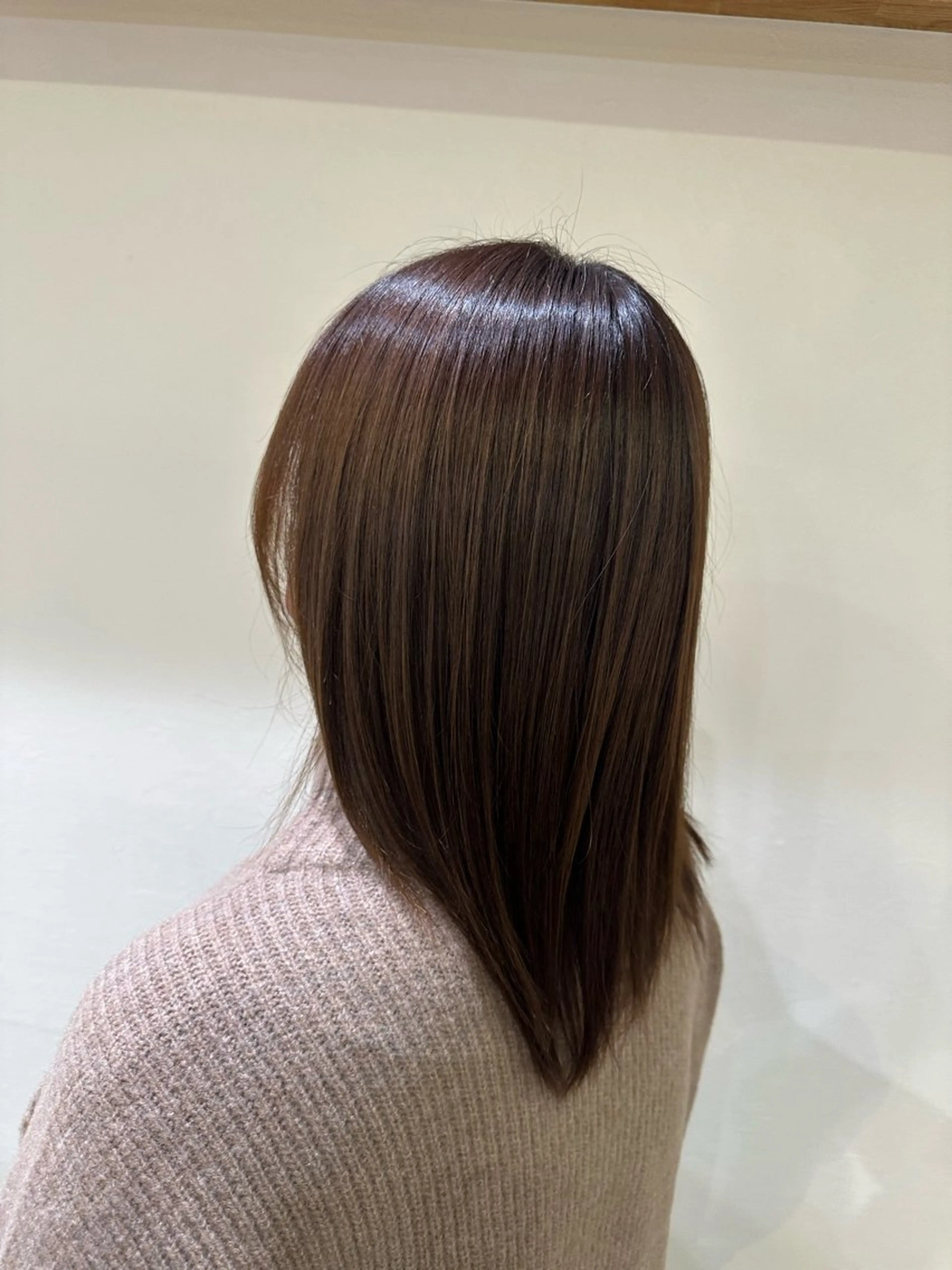 ミディアム 伊藤 旭華のヘアスタイル