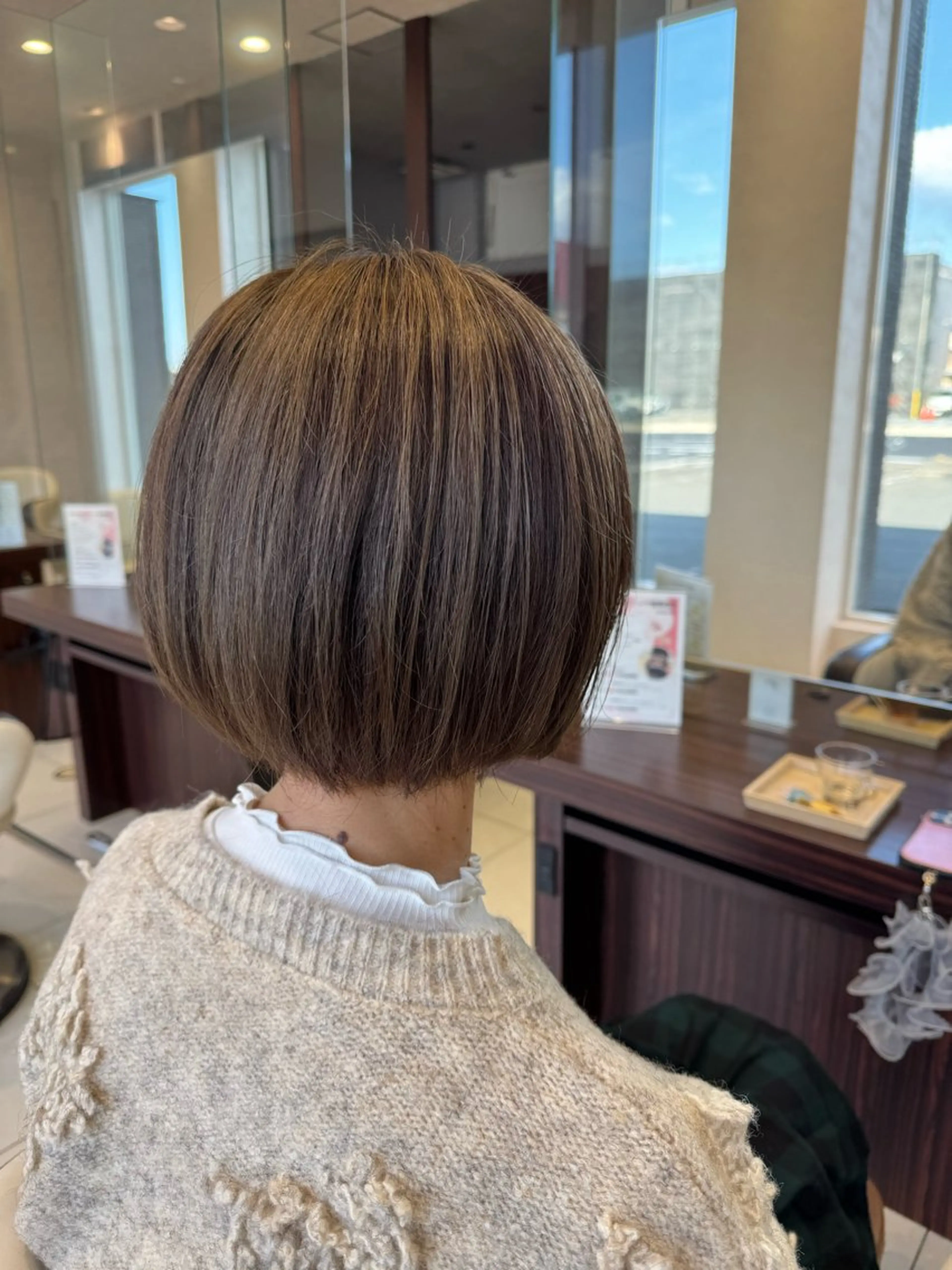 ショート カラー カット ヘアカラー トリートメント 茂木 絵梨子のヘアスタイル