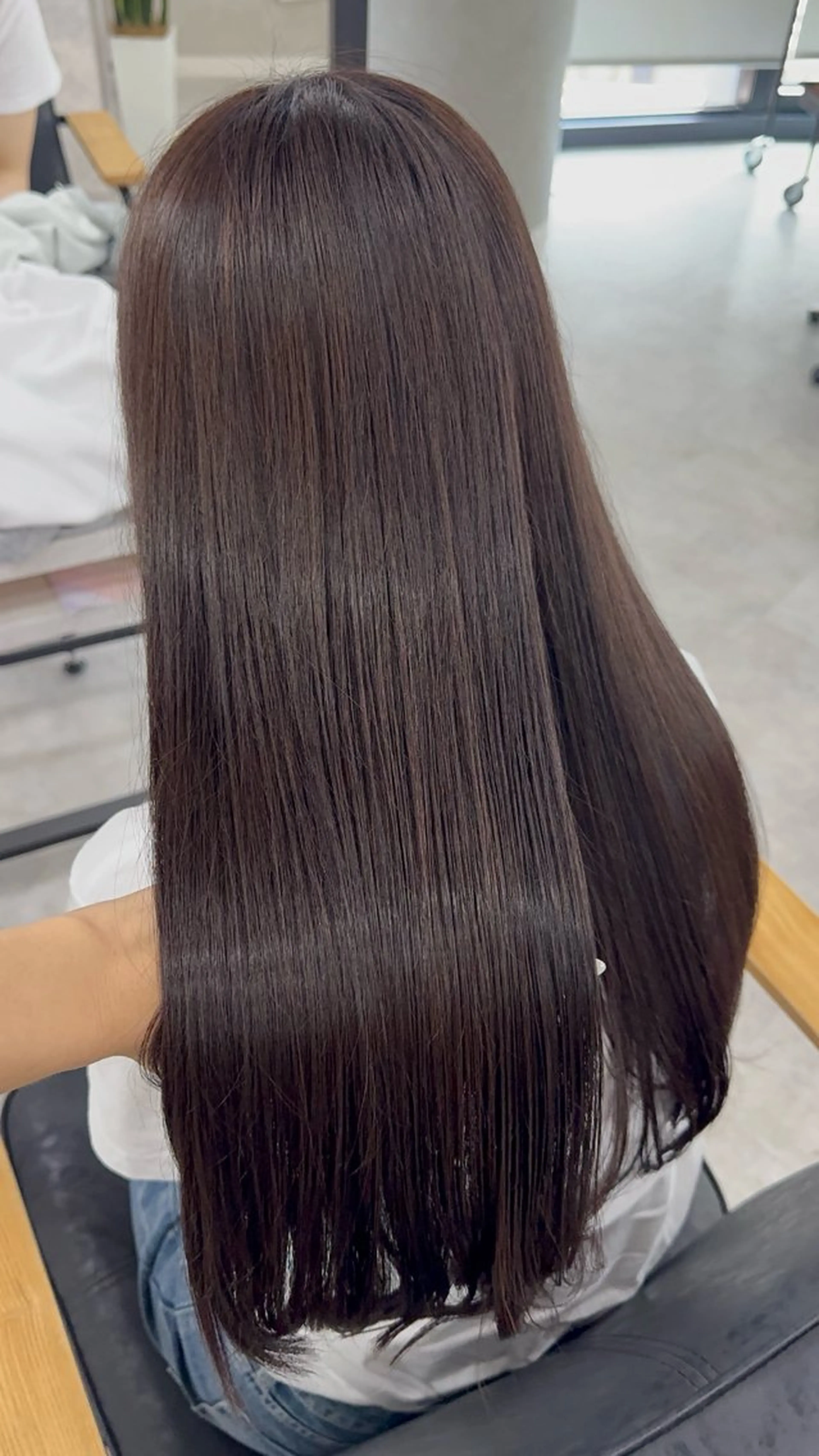 ロング カラー アッシュ アッシュブラウン ベージュカラー 黒髪 ブリーチ カット ヘアカラー トリートメント 赤み無し柔らかカラー 【梅田】madokaのヘアスタイル