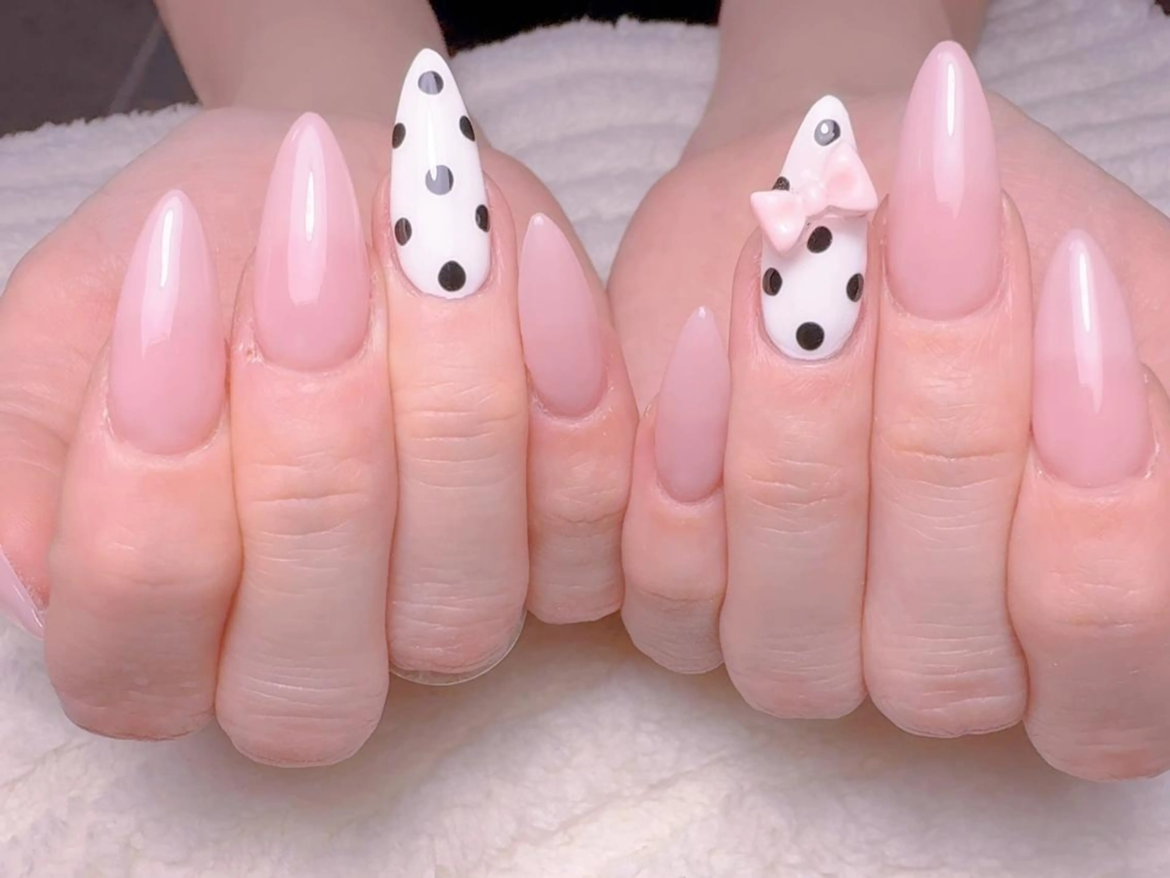 ネイル キラキラネイル 韓国ネイル オフィスネイル ハンドネイル cat‘s nail🐈‍⬛のネイルデザイン