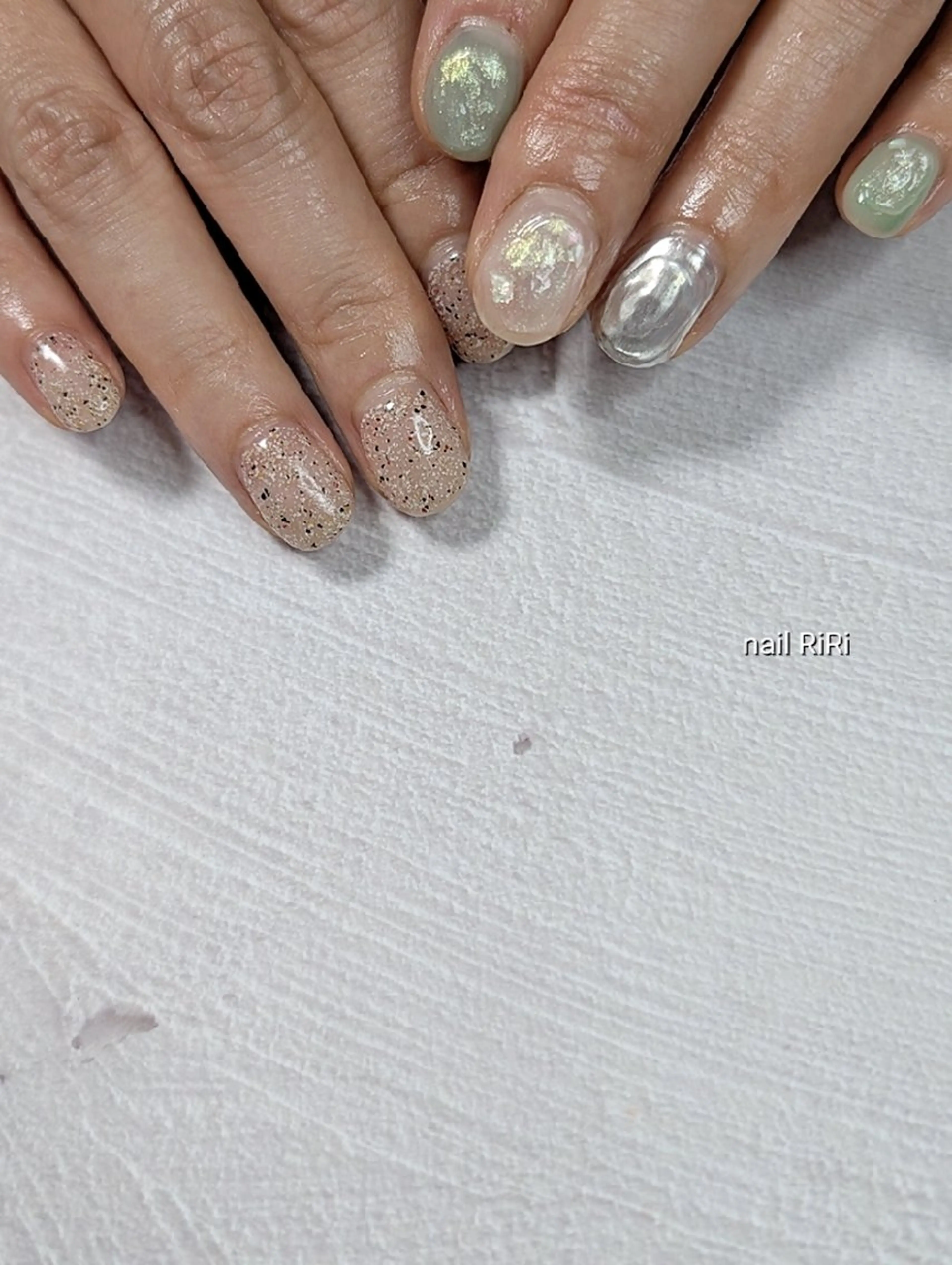 ネイル ハンドネイル フットネイル ハンドケア nail RiRi アトレナチュラのエステ・リラクイメージ