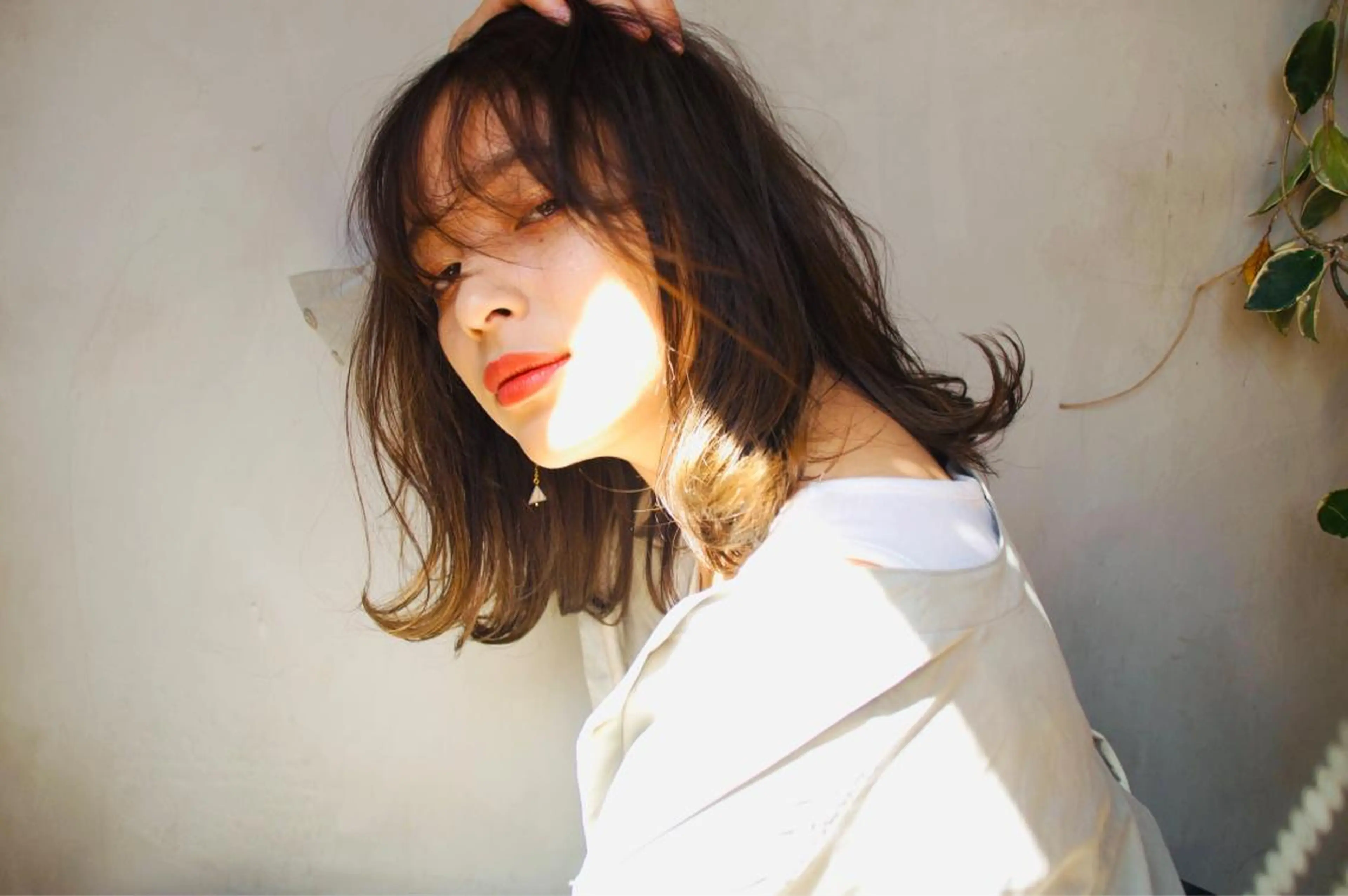 ミディアム カット ヘアカラー 縮毛矯正 トリートメント hoNua. 栄/透明感カラーのヘアスタイル