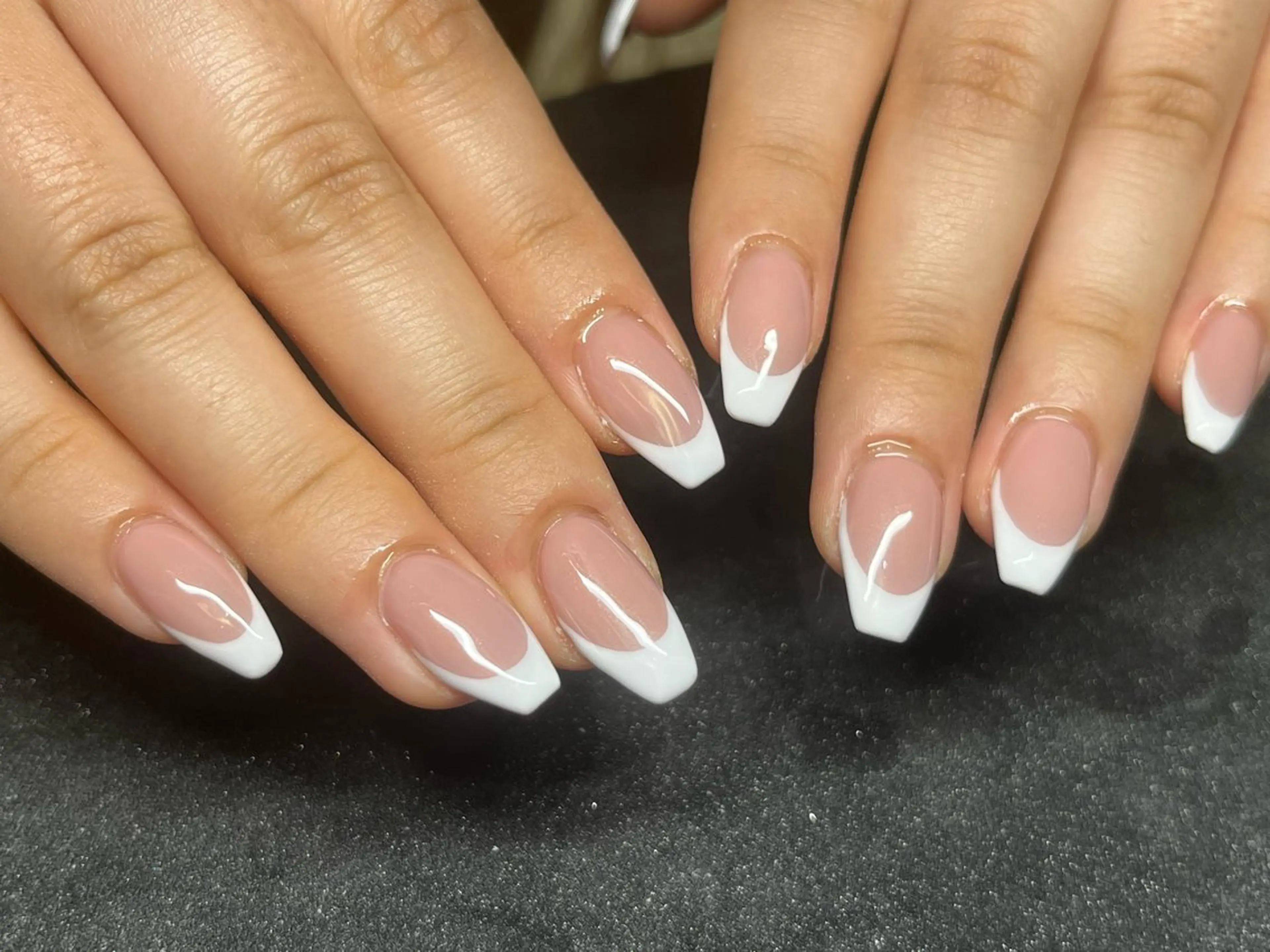 ネイル フレンチネイル ハンドネイル Chika .のネイルデザイン