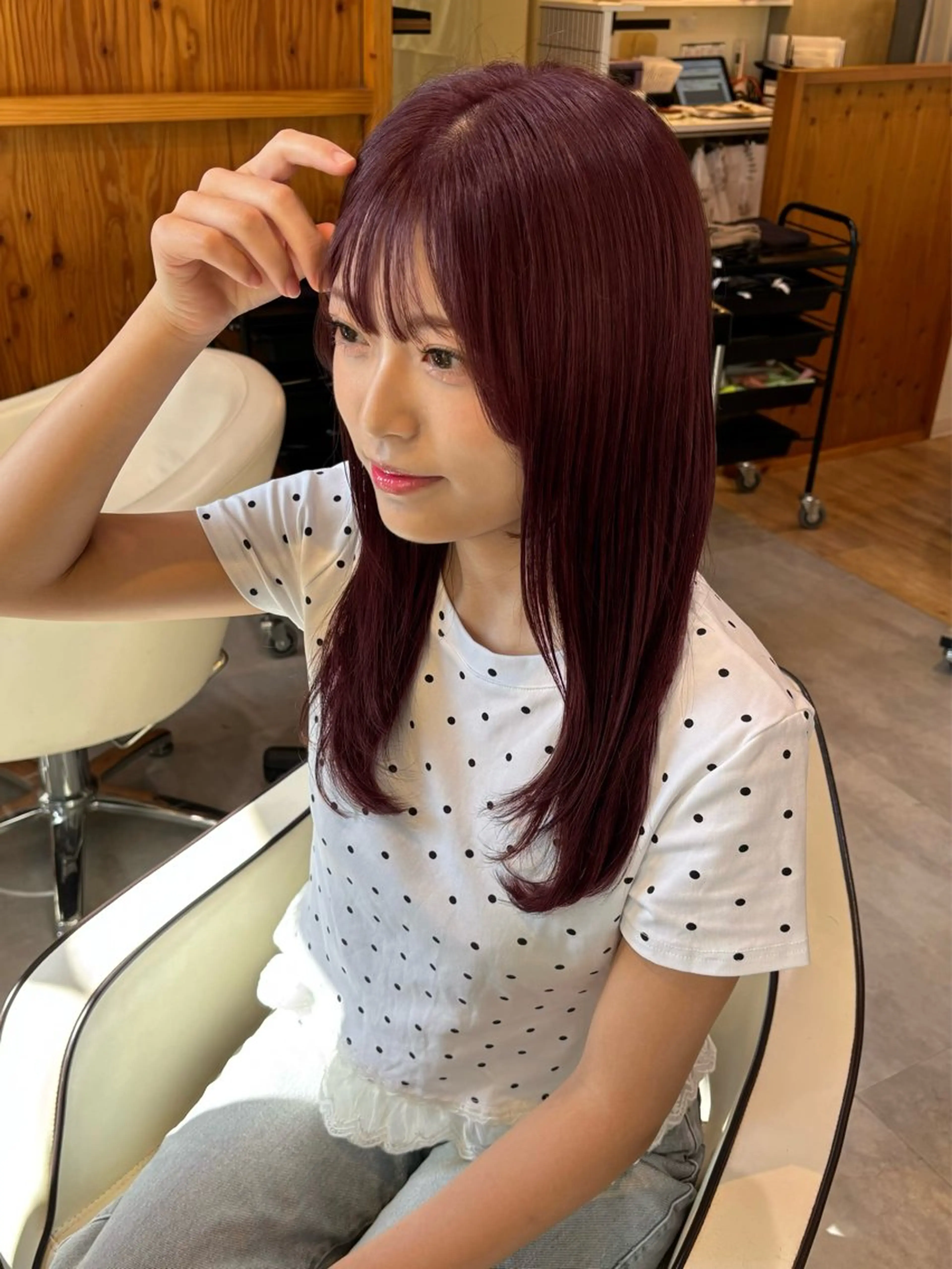 セミロング カラー ヘアアレンジ ブリーチ ダブルカラー ブリーチなしカラー ピンクカラー レッドカラー 【韓国ヘア/透明感 カラー】makotoのヘアスタイル