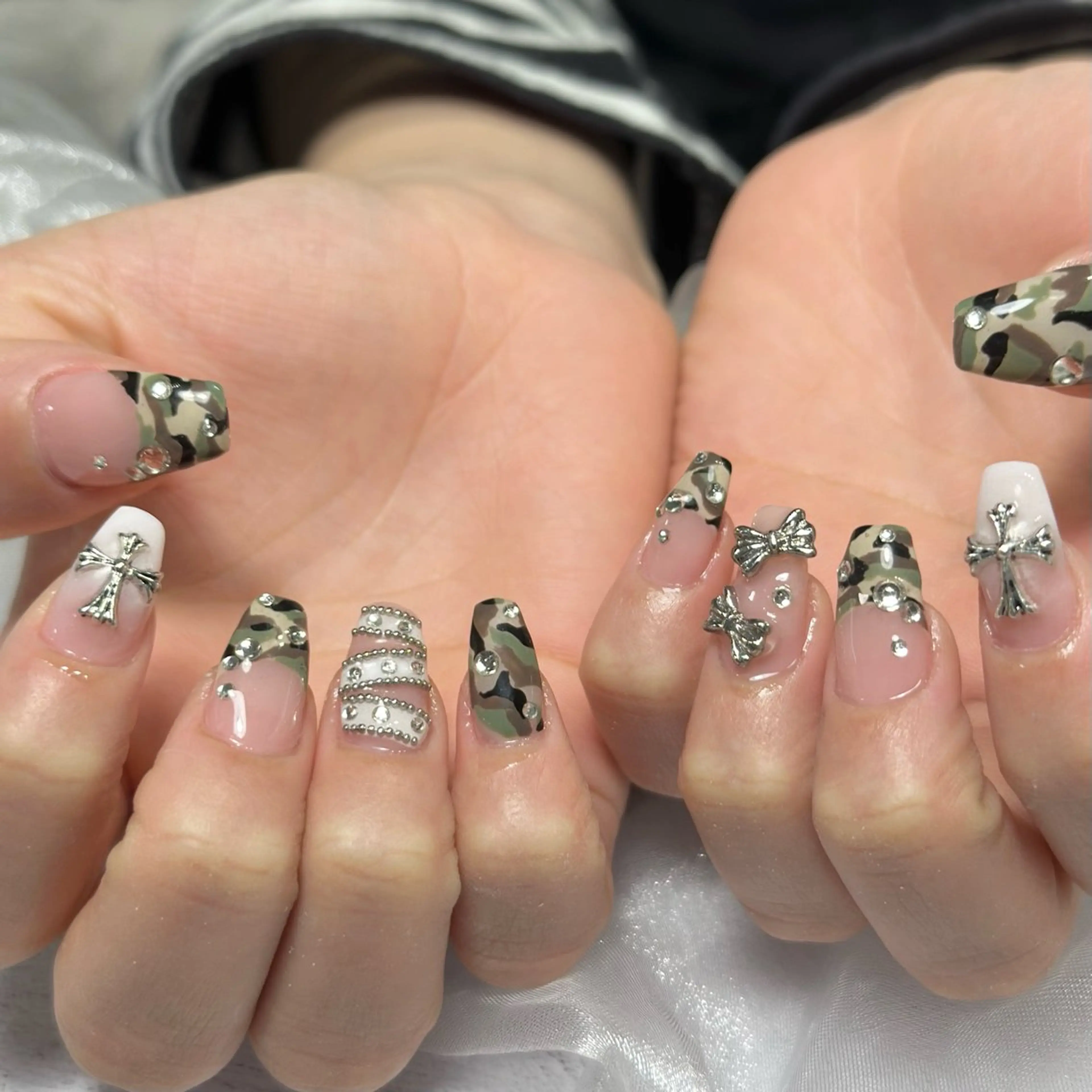 ネイル ハンドネイル 石﨑 利祥のネイルデザイン