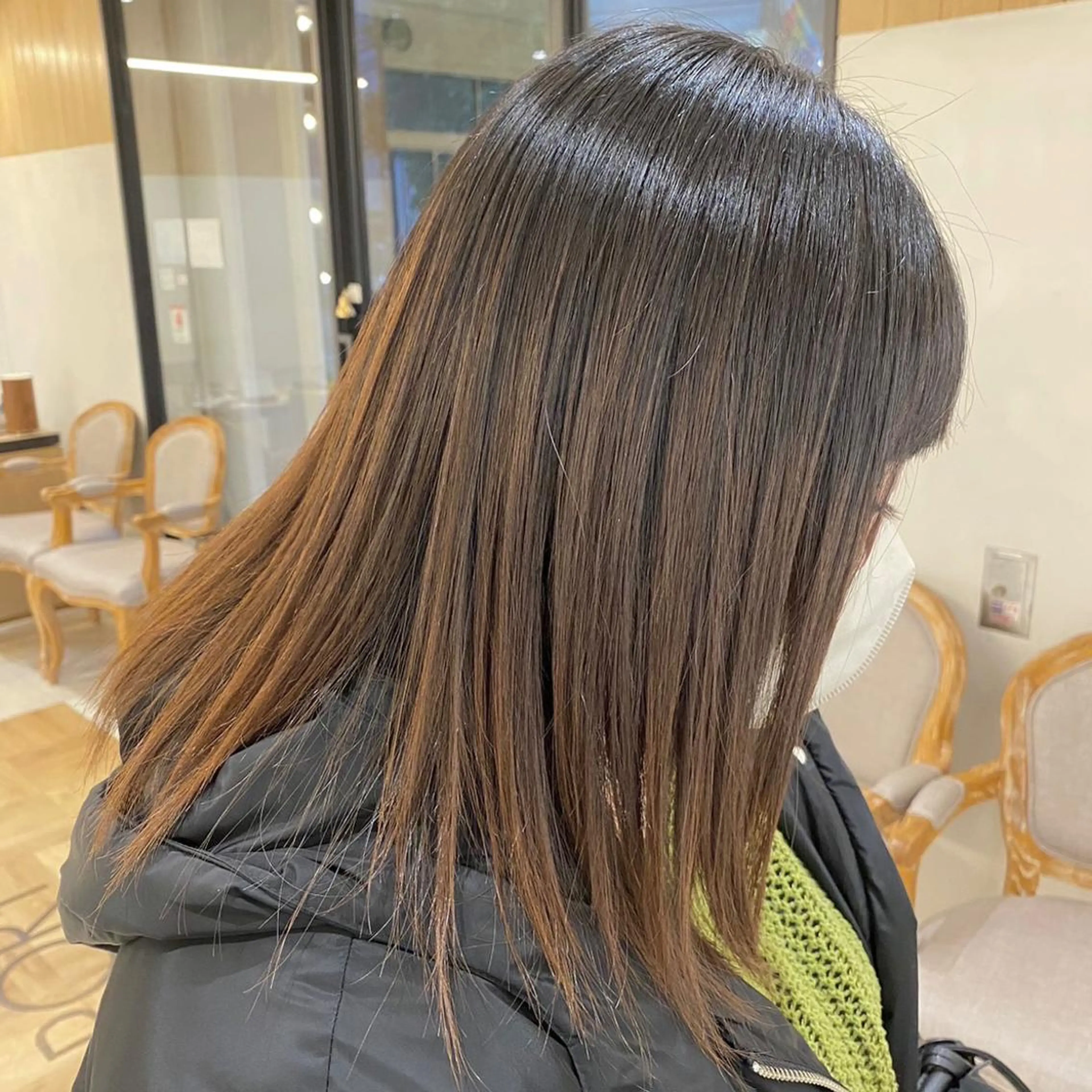 セミロング ついざき はるかのヘアスタイル