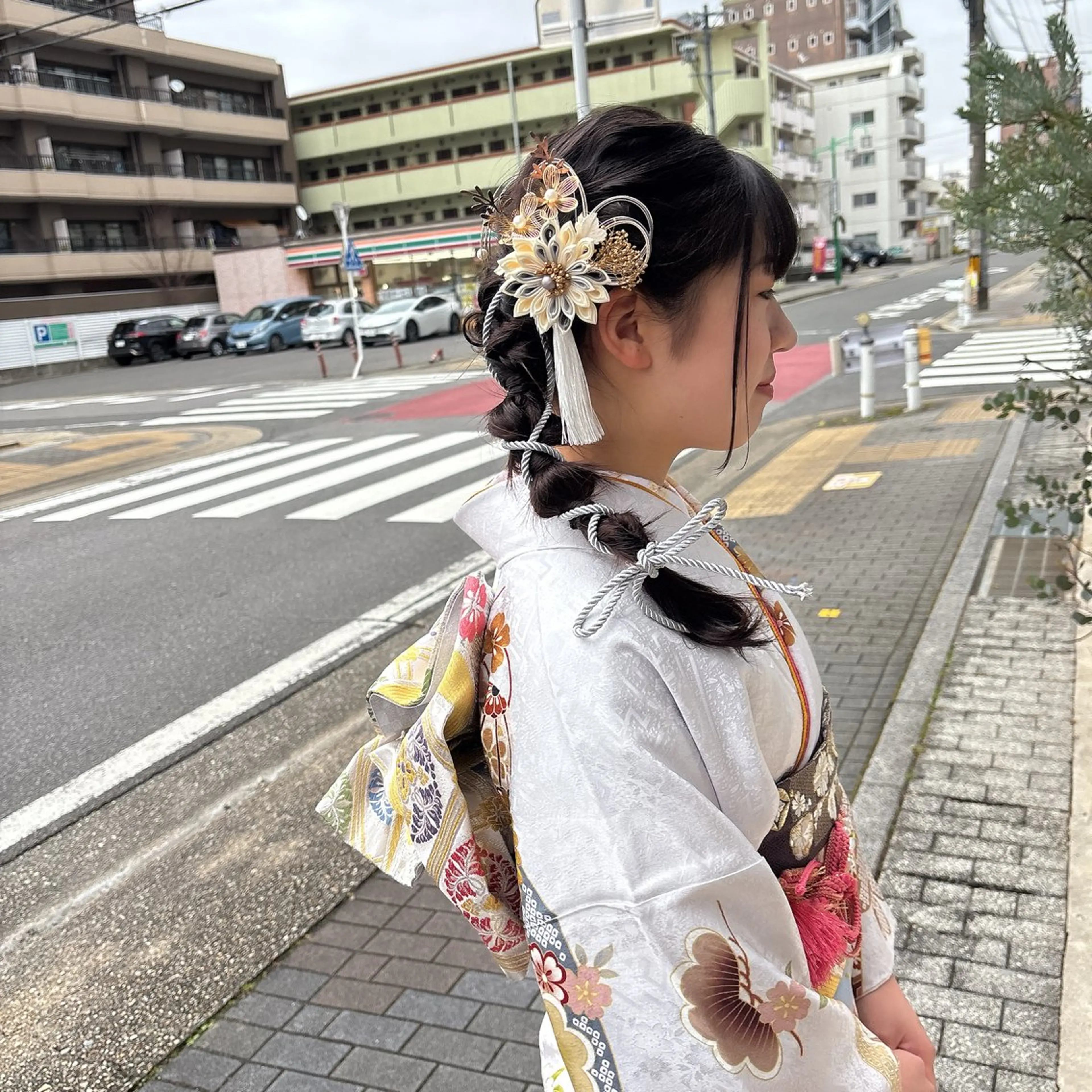 ロング ヘアアレンジ 成人式 トリコヘアサロン 新井千智のヘアスタイル