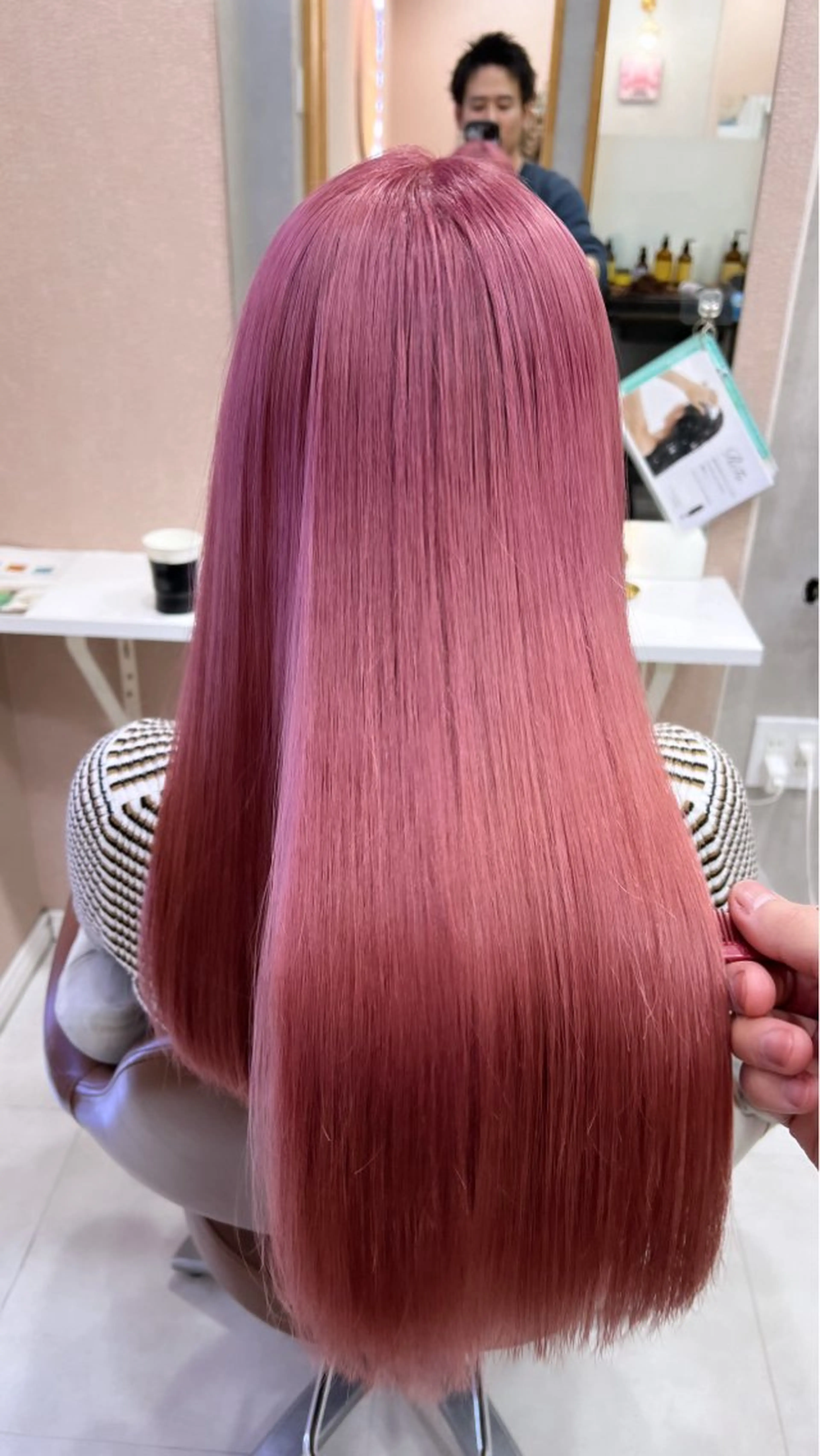 ロング カラー ピンクカラー 🐝Haney .haruka🐝のヘアスタイル