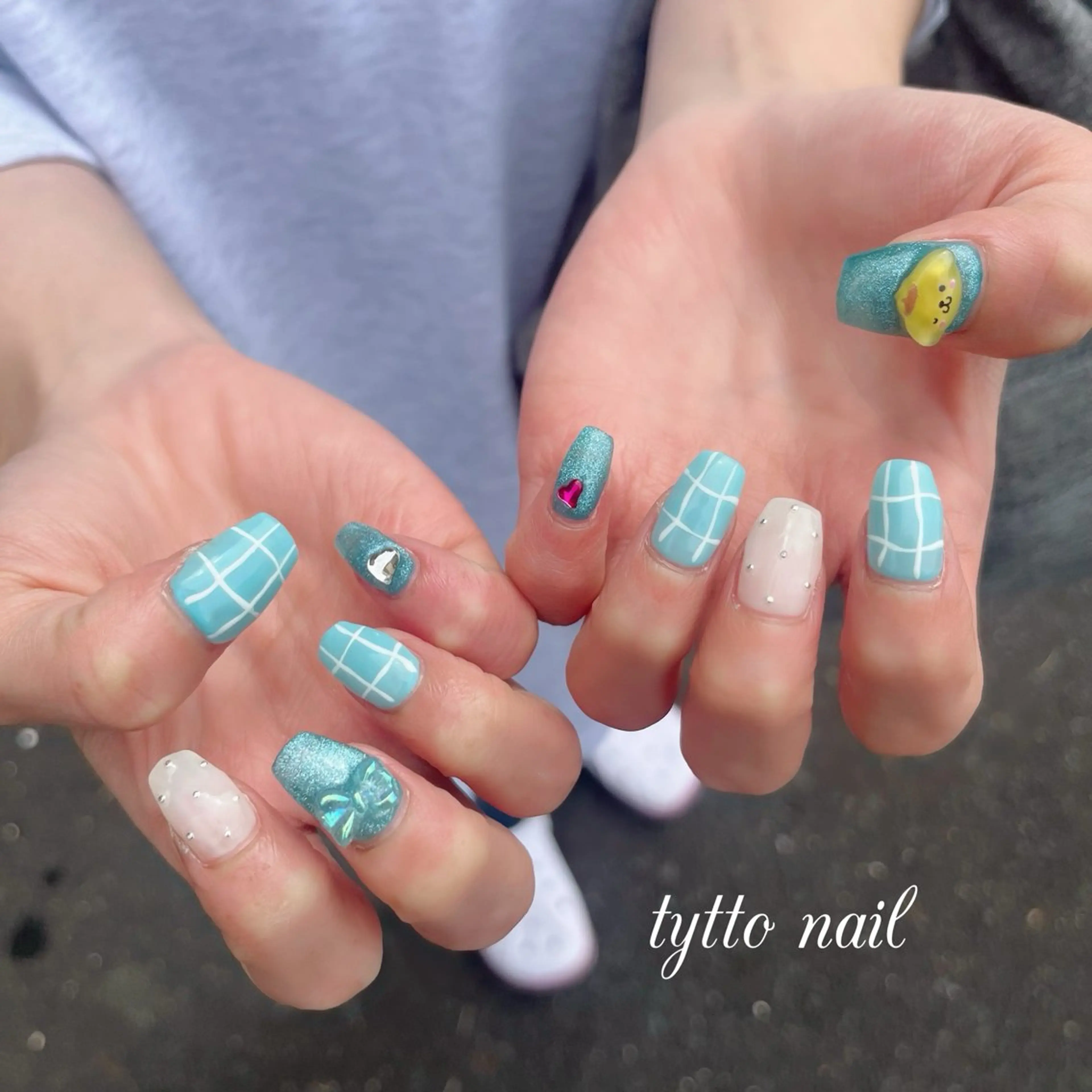 ネイル ブルー ハート キラキラネイル 韓国ネイル マグネットネイル ハンドネイル tytto nail ❤︎‪‪eri‪‪のネイルデザイン