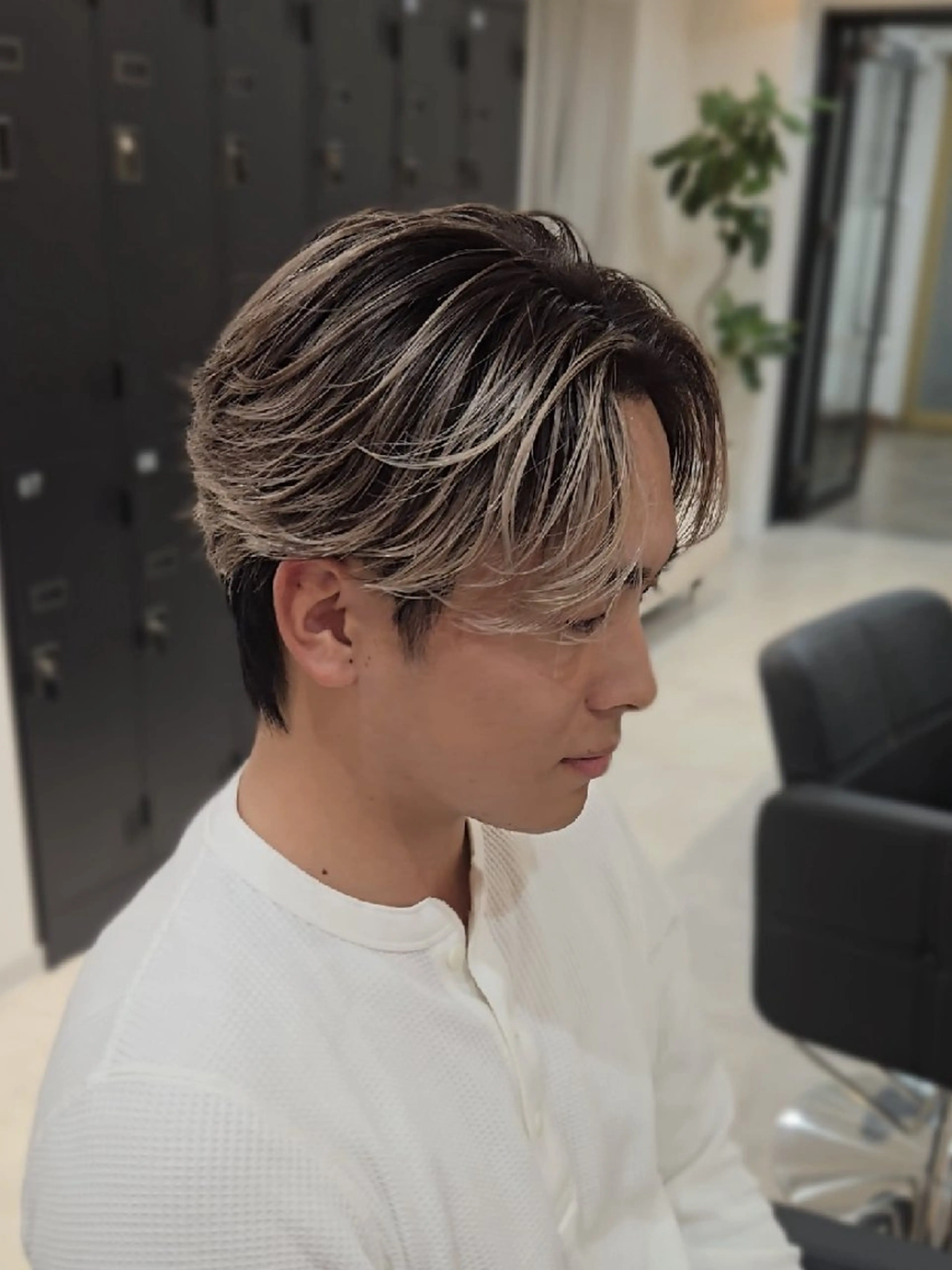 メンズ ミディアム カラー メンズバレイヤージュ センターパート バレイヤージュ レイヤーカット カット ヘアカラー ヘアセット LEN名古屋/パーマ 海外ヘア/メンズ特化のヘアスタイル