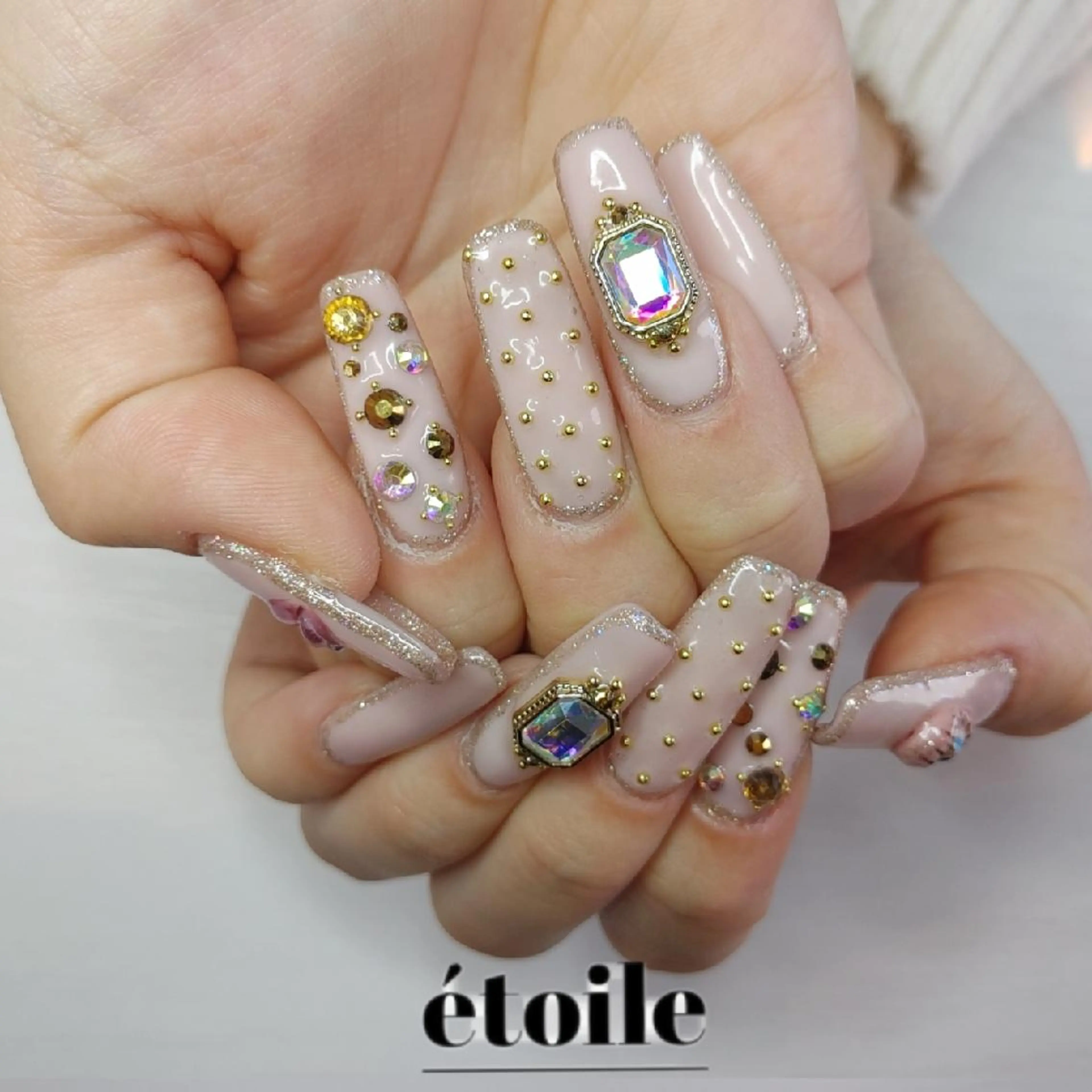 ネイル étoile(エトワール)所属・山田 可愛のネイルデザイン