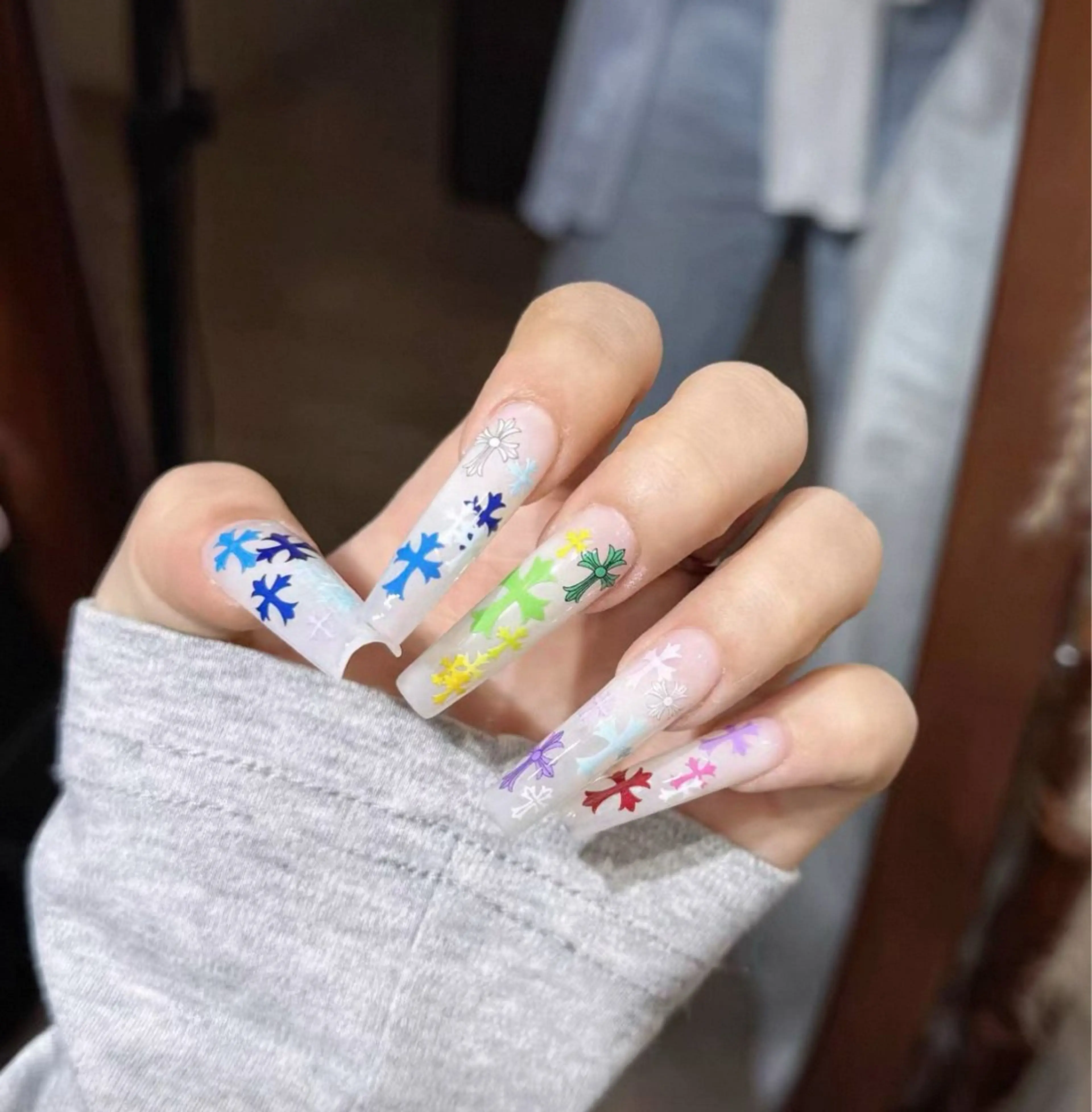 ネイル オーロラネイル フレンチネイル ジェルネイル ハロウィン キラキラネイル ハンドネイル H.baby Nail Salonのネイルデザイン