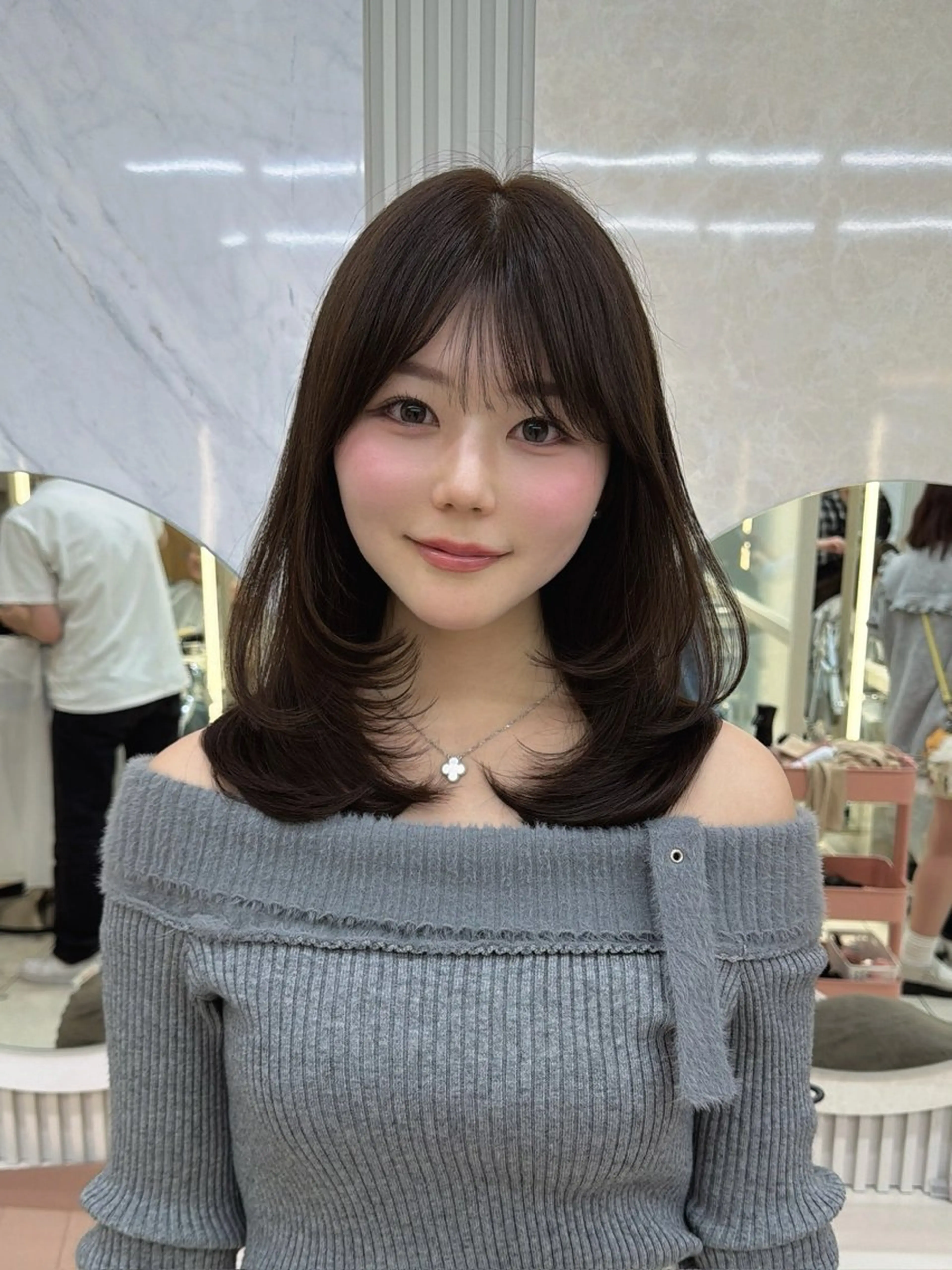 ミディアム カット ヘアカラー トリートメント レイヤー/顔周り /韓国ヘア/TAKUのヘアスタイル