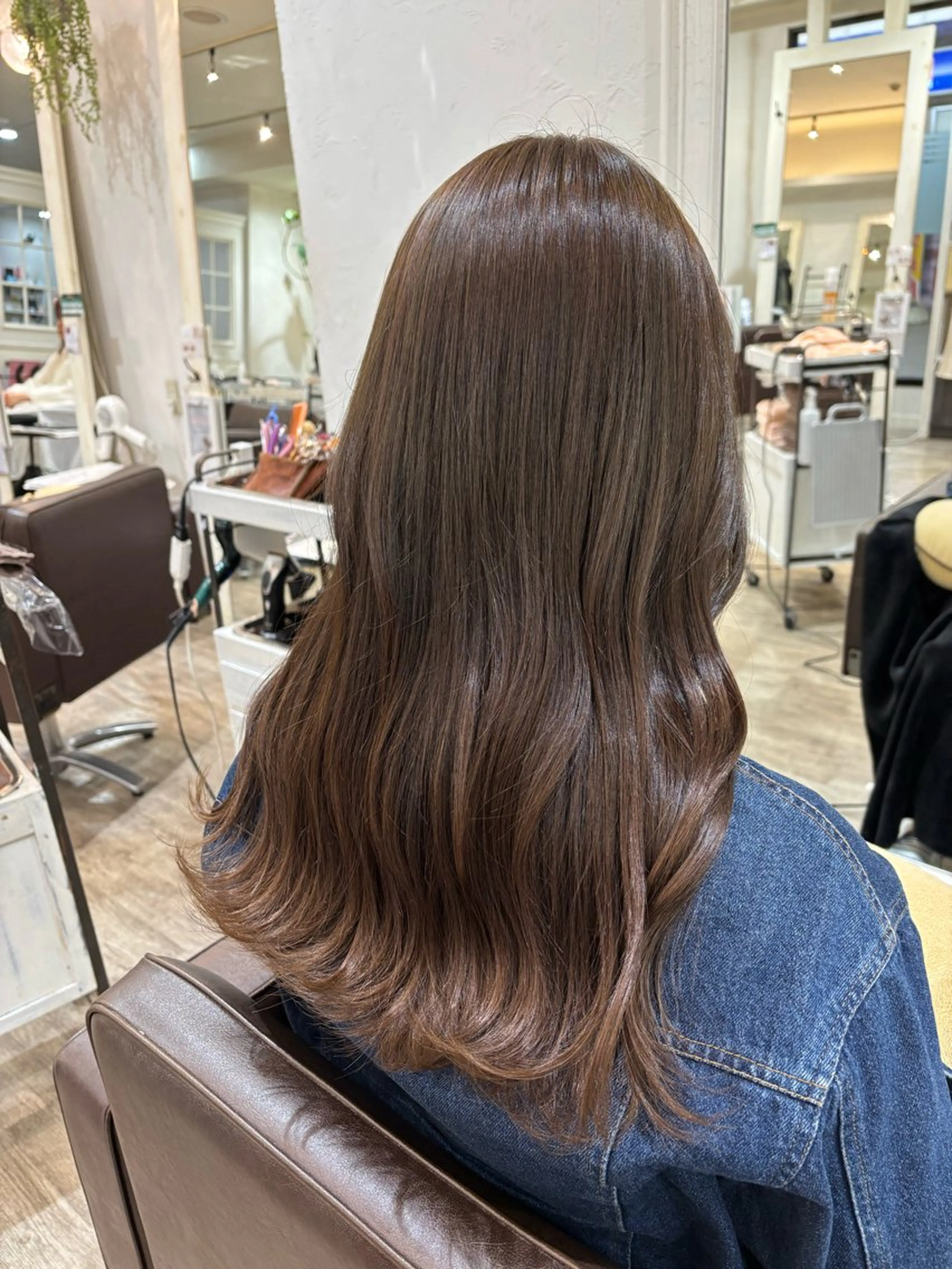 ロング hina🎀🪽 /艶カラー/大曽根駅のヘアスタイル